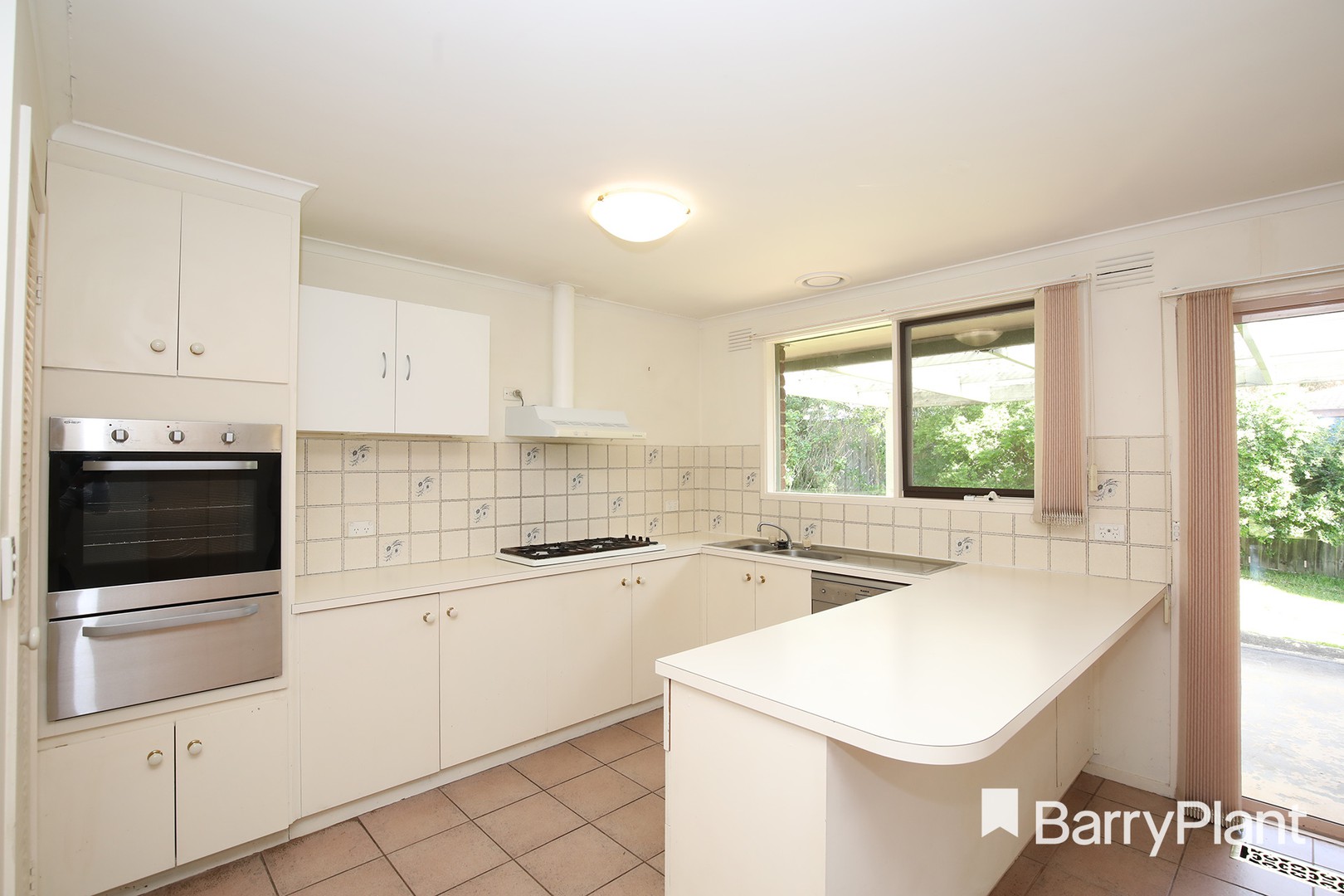12 Monterey Place, Ringwood North, VIC 3134, Ringwood North - Thumbnail 2