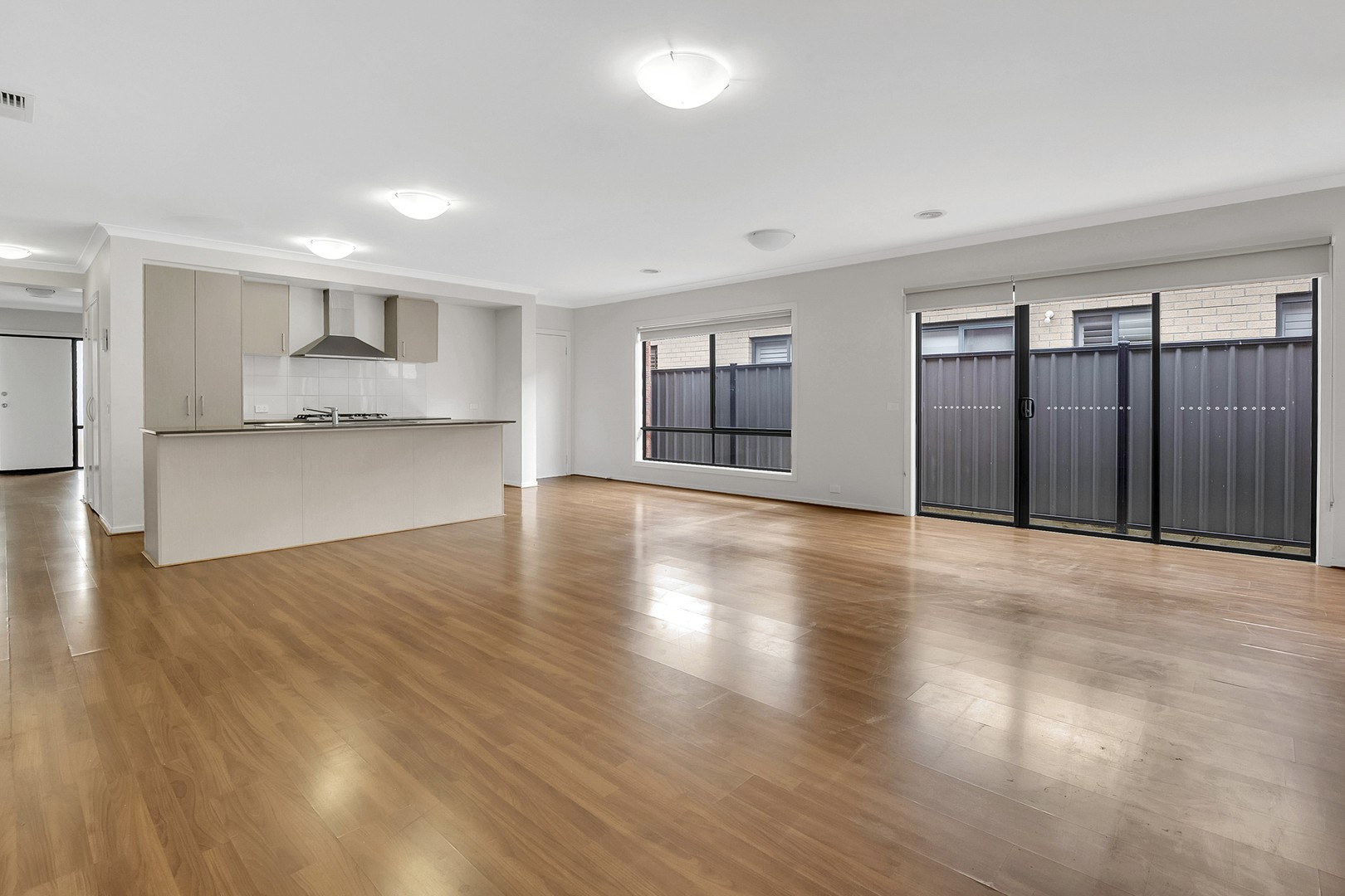 12 Montpellier Crescent, Craigieburn, VIC 3064, Craigieburn - Thumbnail 4