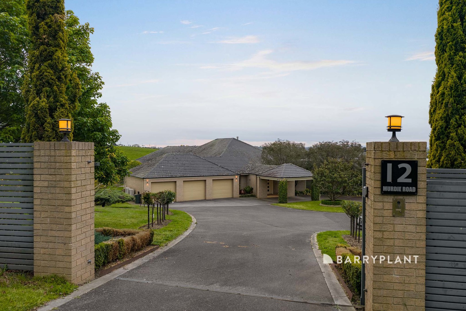 12 Murdie Road, Warragul, VIC 3820 - Thumbnail 2 - 07/11/2025