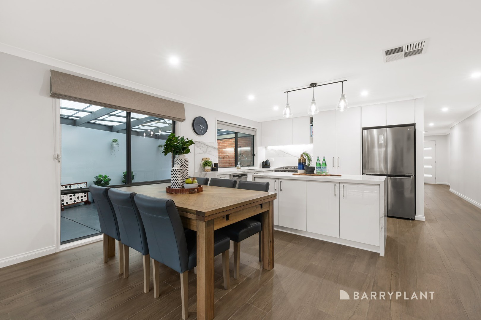 12 Neddletail Crescent, South Morang, VIC 3752, South Morang - Thumbnail 4
