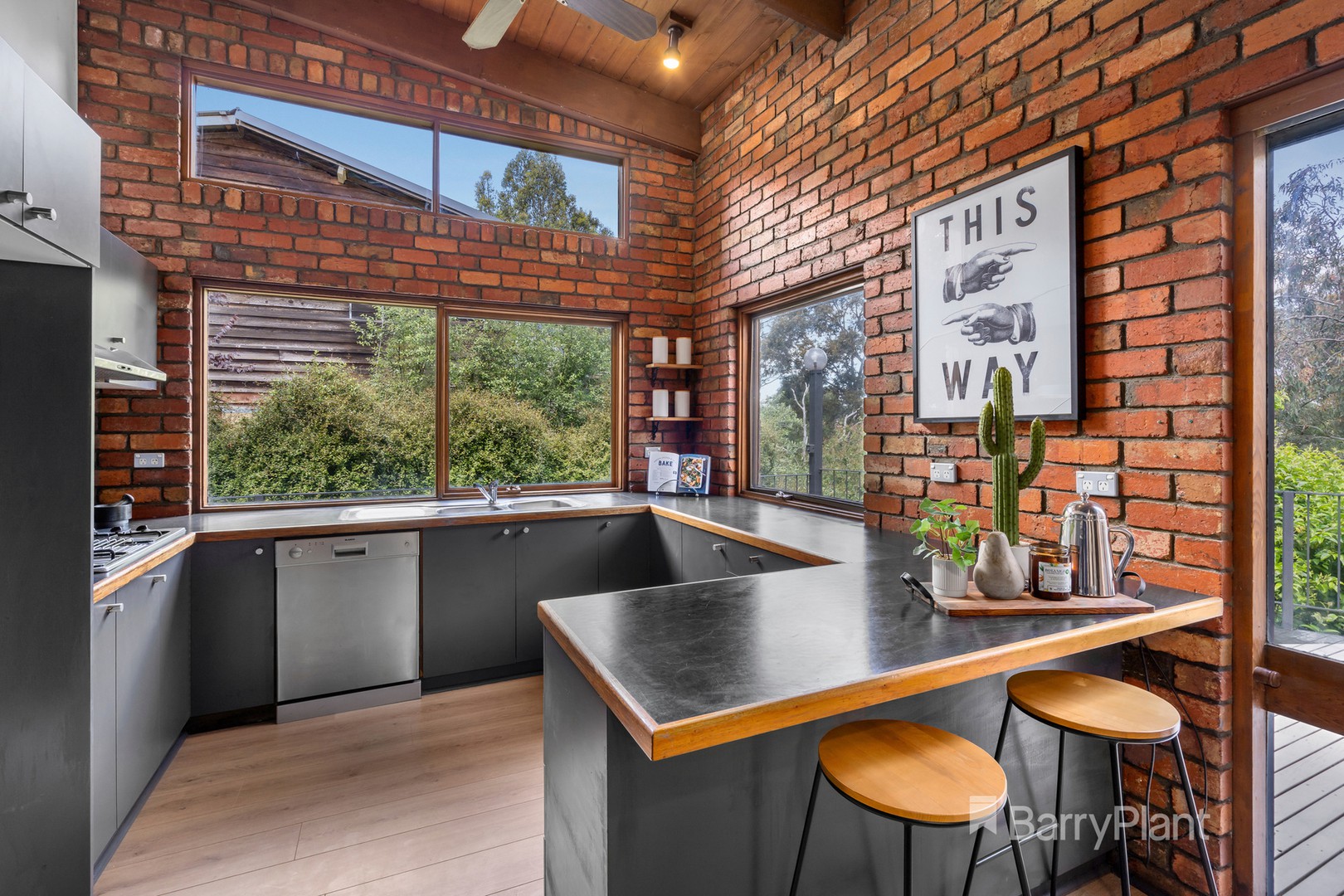 12 Ness StreetDiamond Creek, VIC 3089, Diamond Creek - Thumbnail 2