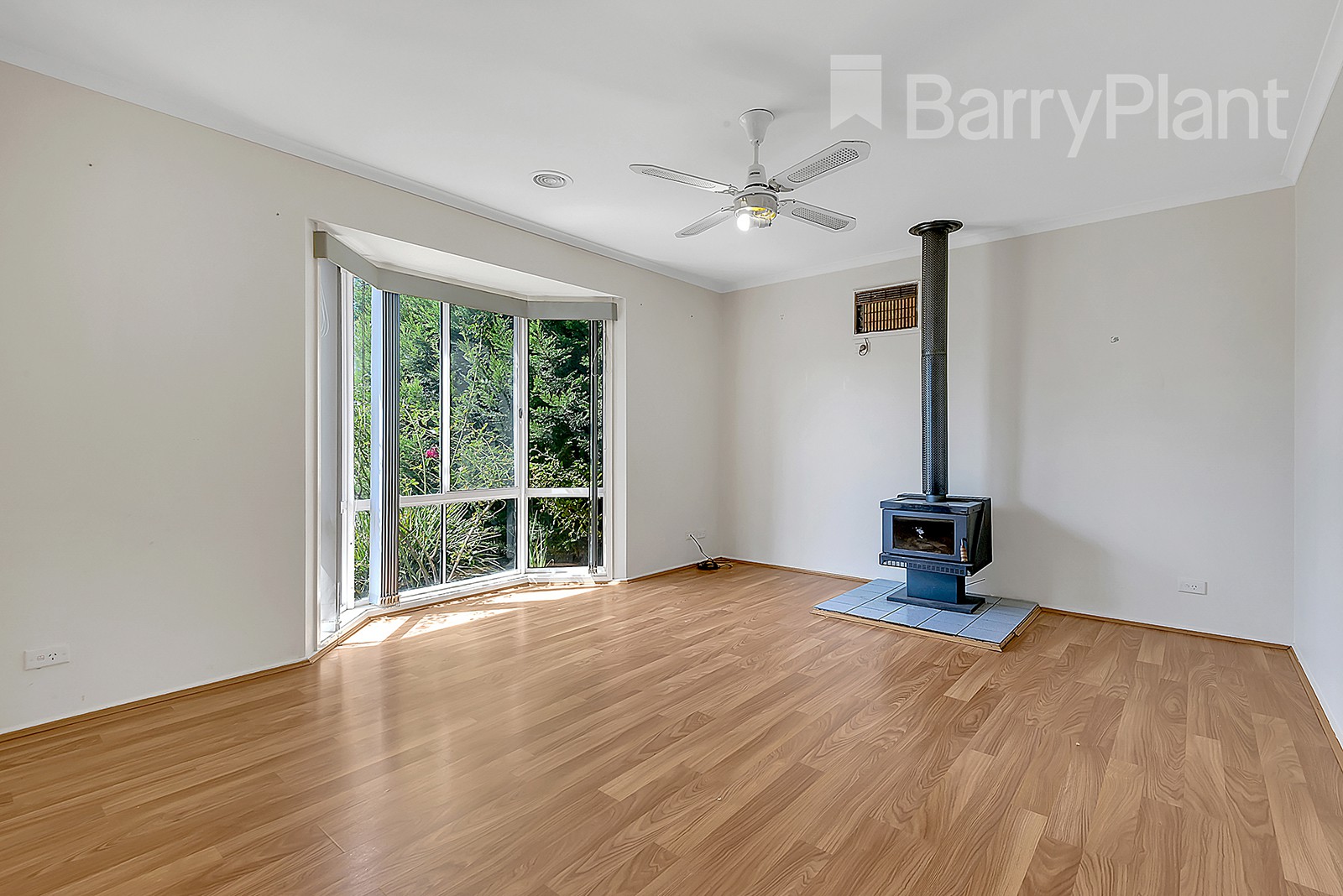 12 Newhaven Road, Craigieburn, VIC 3064, Craigieburn - Thumbnail 5