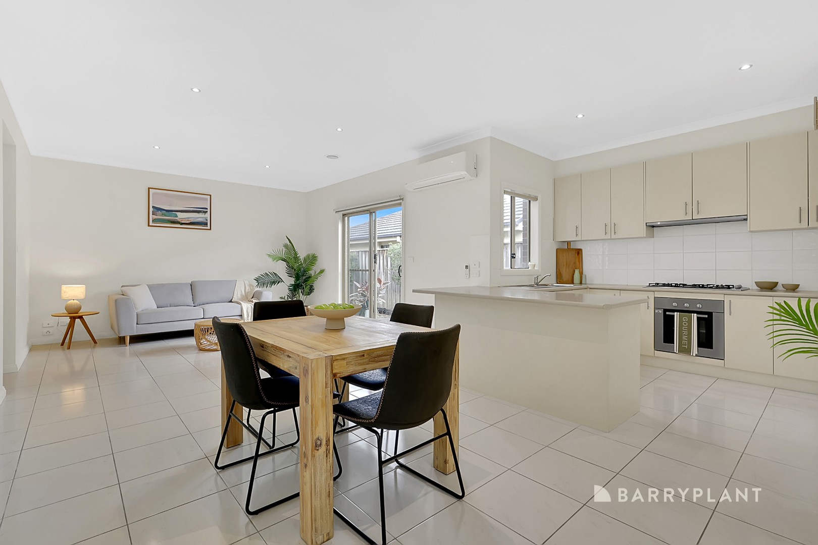 12 Nighthawk Boulevard, South Morang, VIC 3752, South Morang - Thumbnail 3