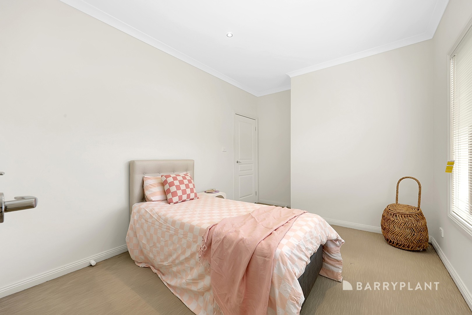 12 Nighthawk Boulevard, South Morang, VIC 3752, South Morang - Thumbnail 7