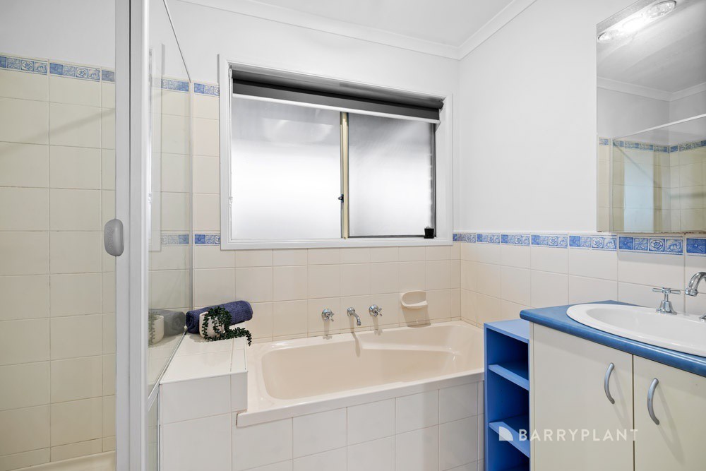 12 Nivea Terrace, South Morang, VIC 3752, South Morang - Thumbnail 6