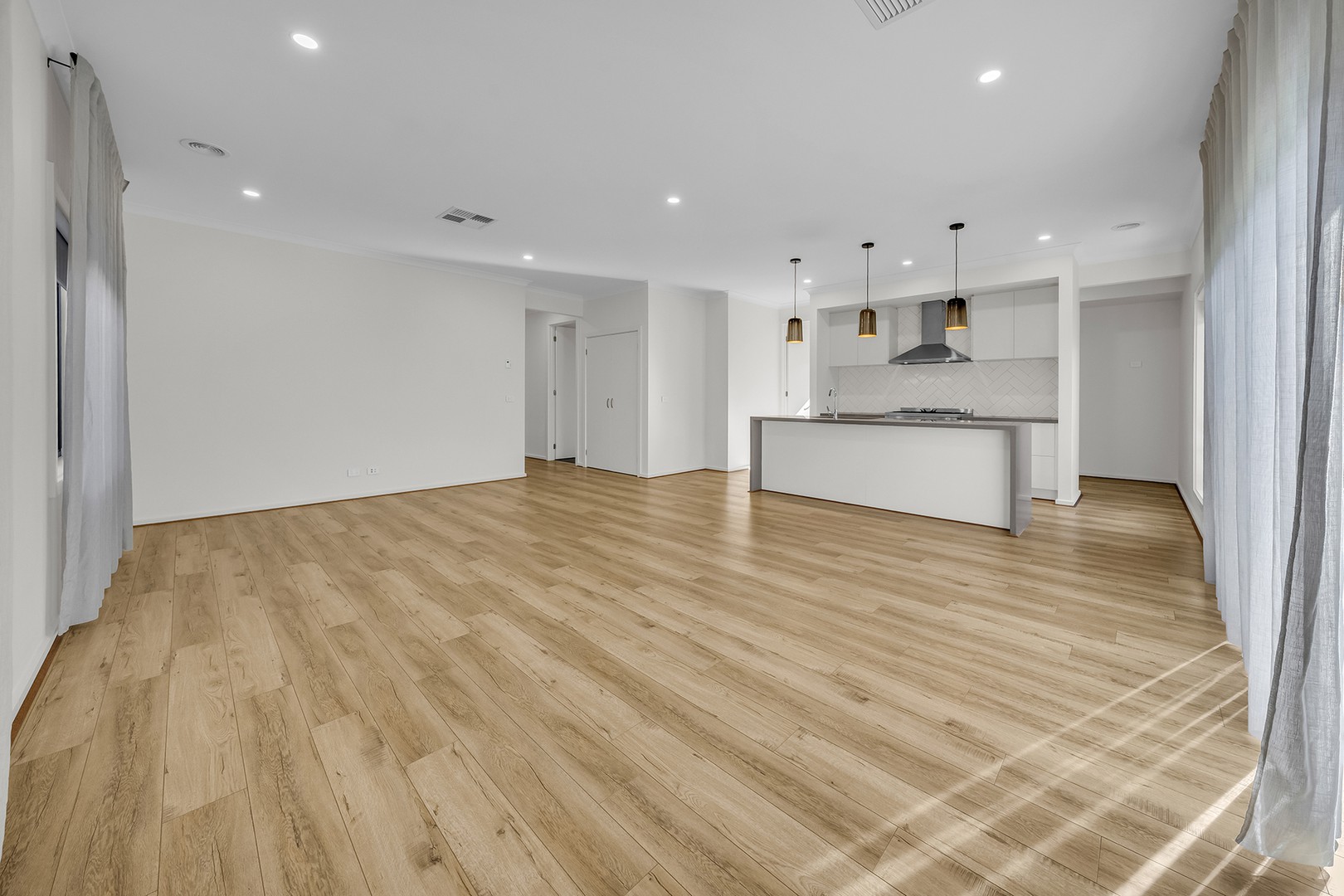 12 Noyce Way, Rockbank, VIC 3335, Rockbank - Thumbnail 7