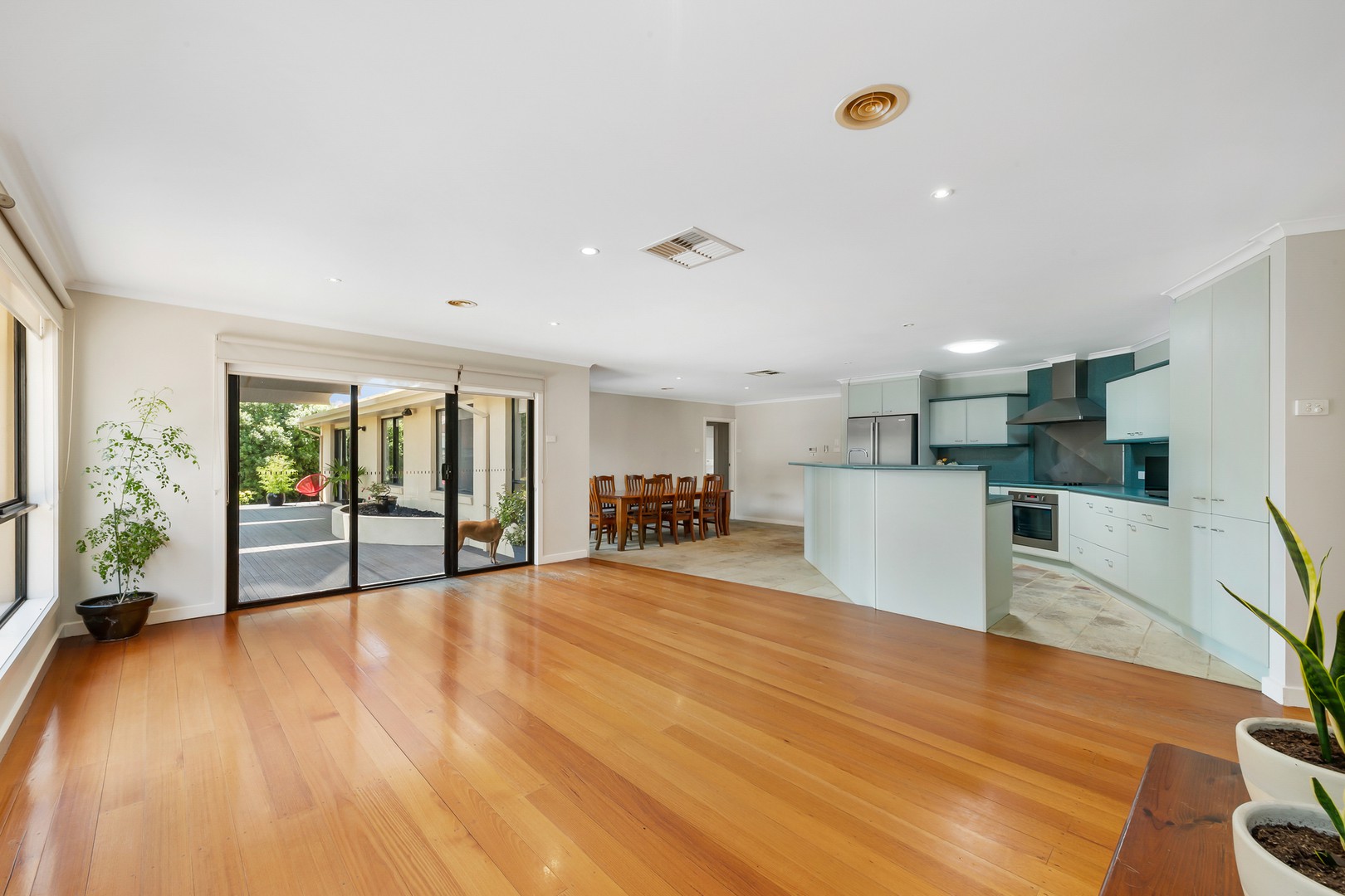 12 Oates CourtTaylors Lakes, VIC 3038, Taylors Lakes - Thumbnail 4