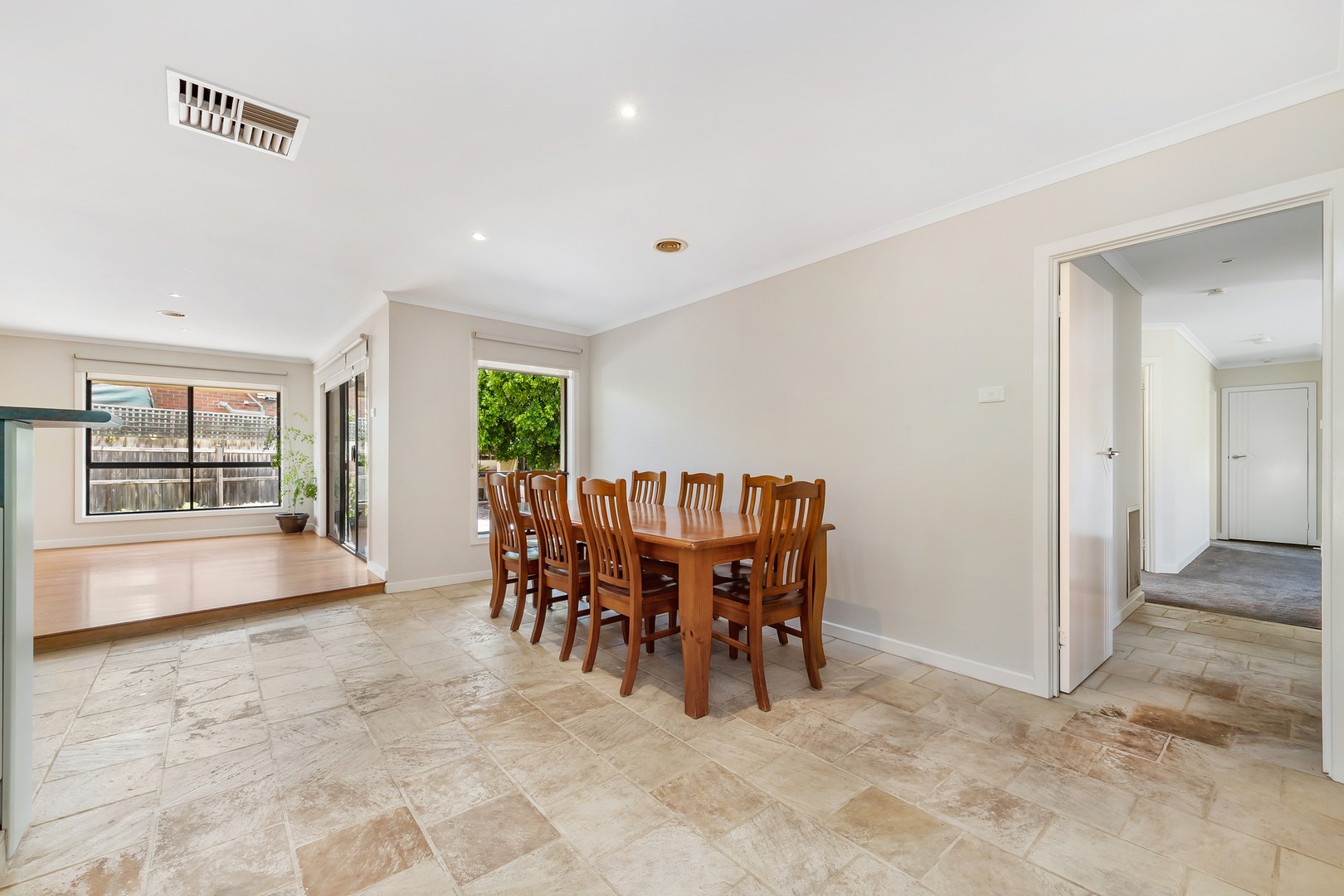 12 Oates CourtTaylors Lakes, VIC 3038, Taylors Lakes - Thumbnail 6