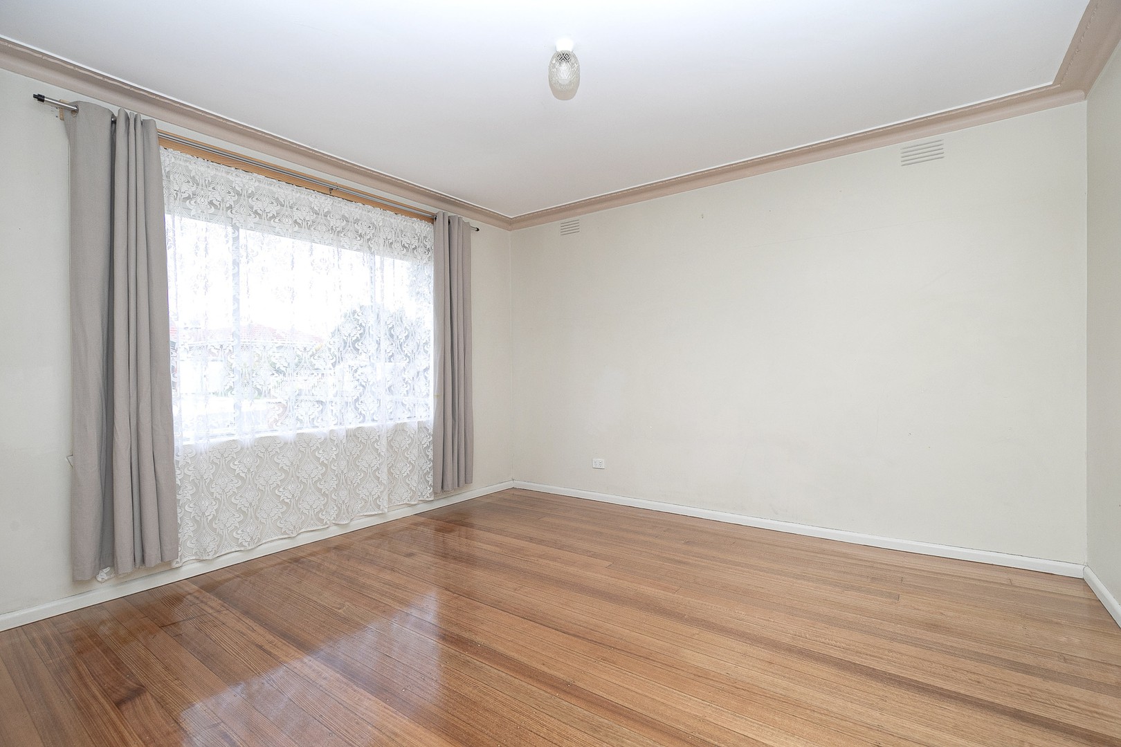12 Orford Road, St Albans, VIC 3021, St Albans - Thumbnail 2