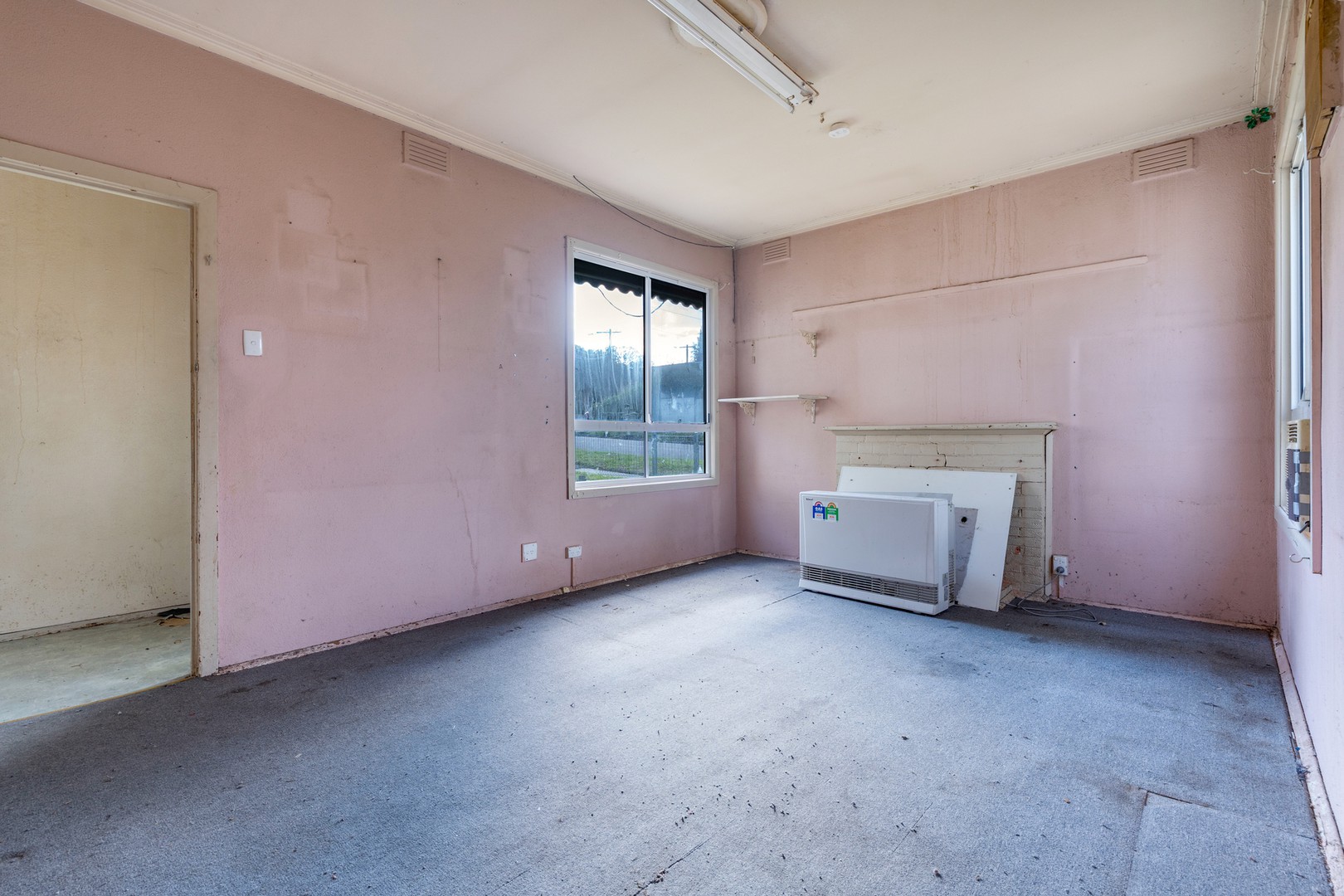 12 Oulton Crescent, Reservoir, VIC 3073, Reservoir - Thumbnail 3
