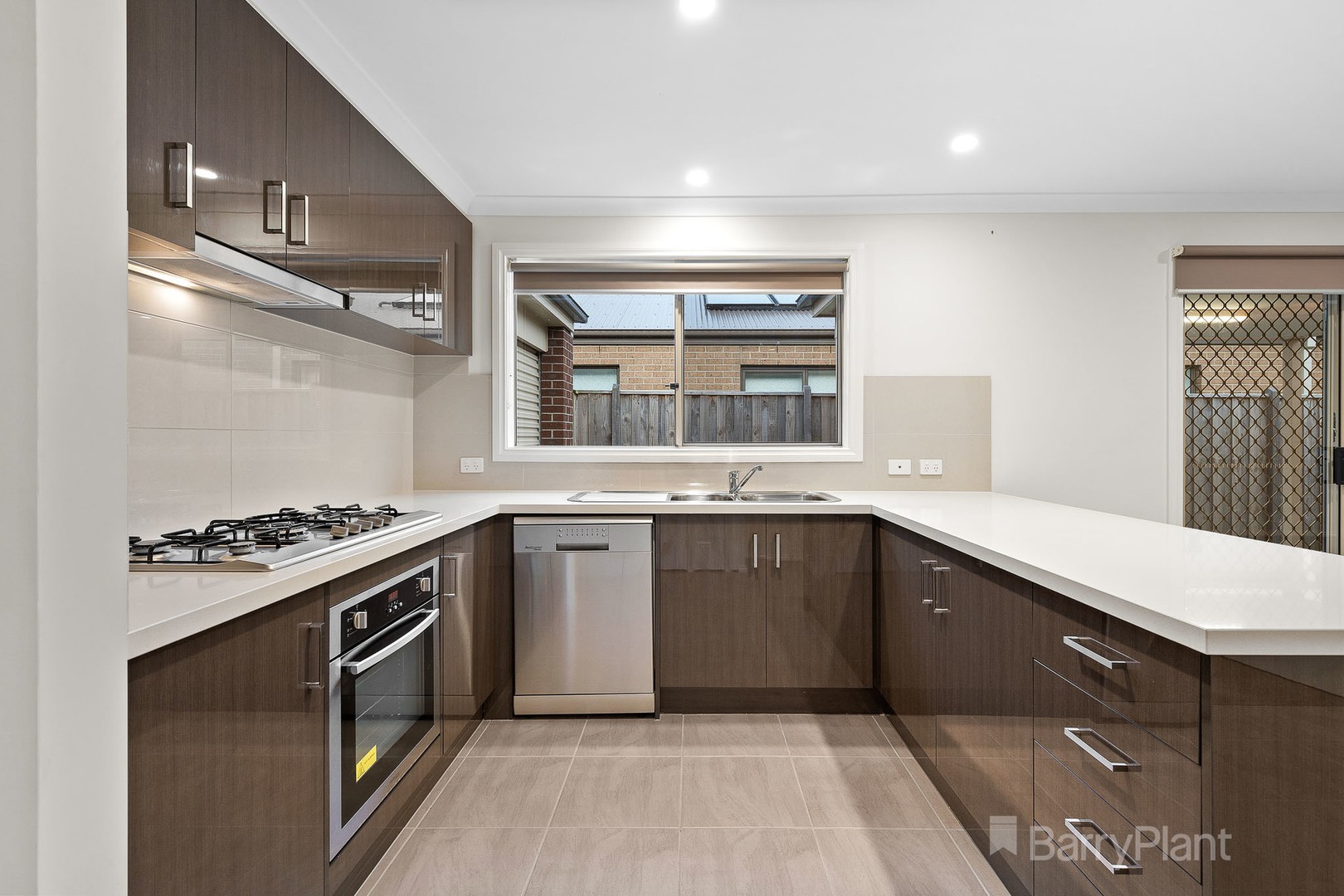 12 Pablo Drive, Clyde North, VIC 3978 - Thumbnail 2 - 16/11/2022