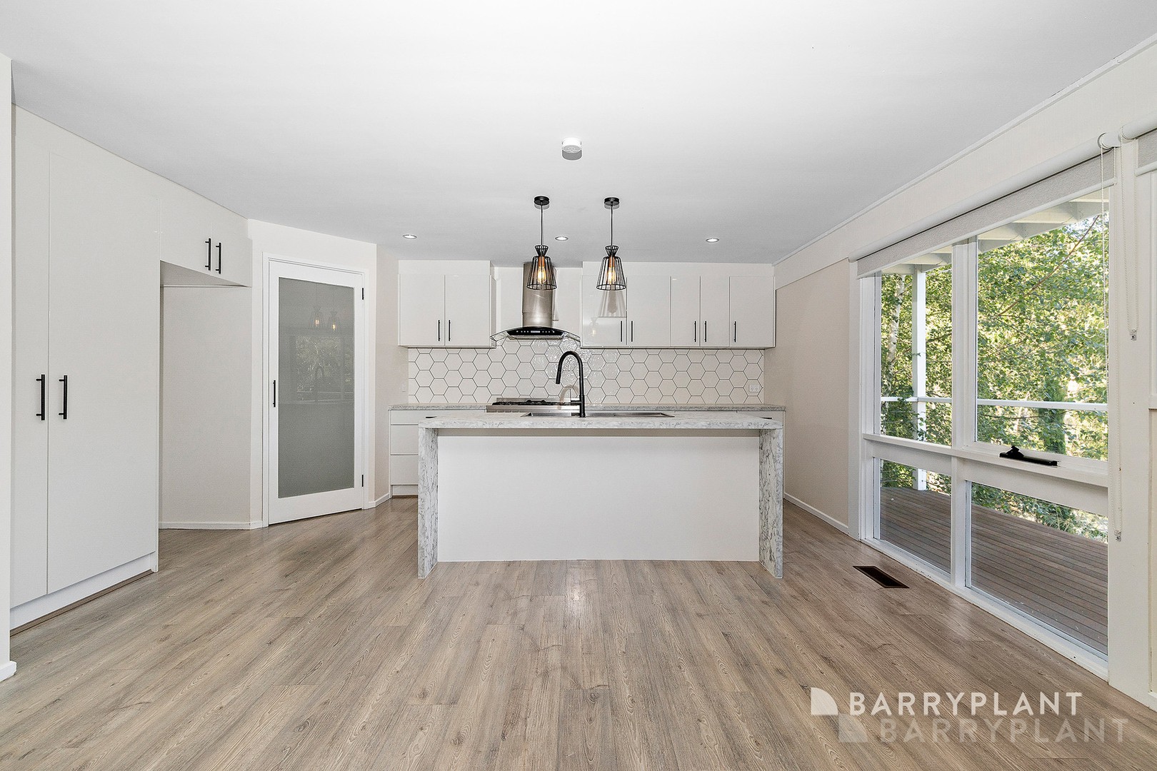 12 Pakenham Road, Cockatoo, VIC 3781, Cockatoo - Thumbnail 4