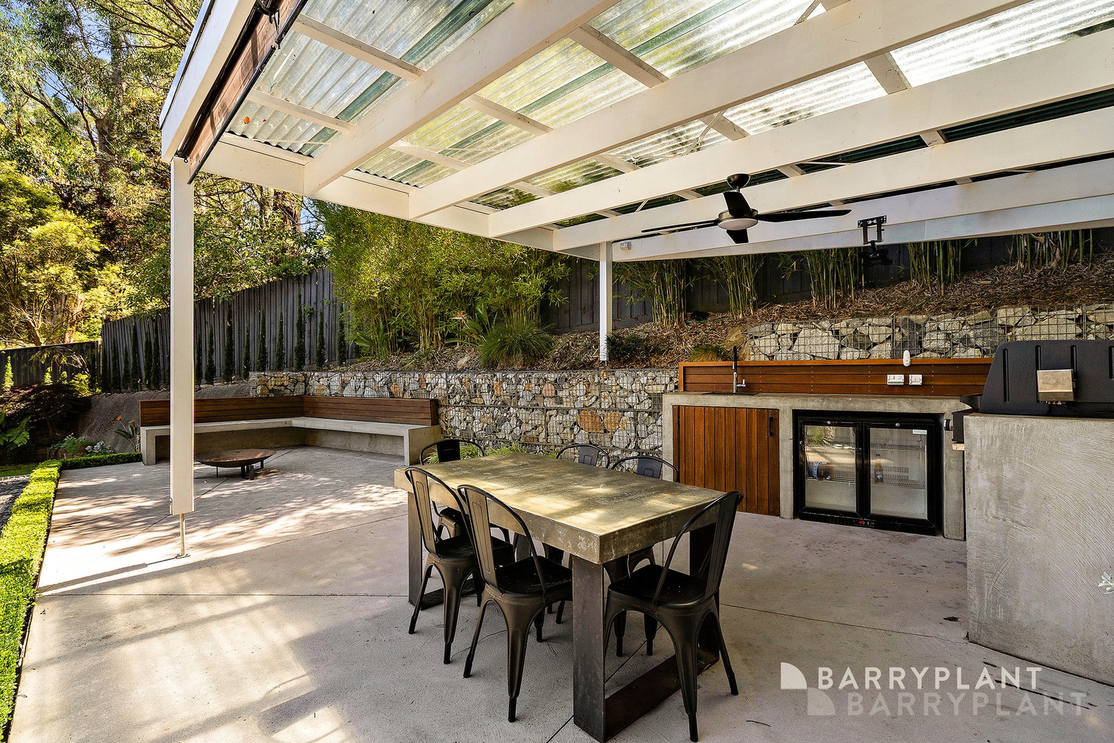 12 Pakenham Road, Cockatoo, VIC 3781, Cockatoo - Thumbnail 2