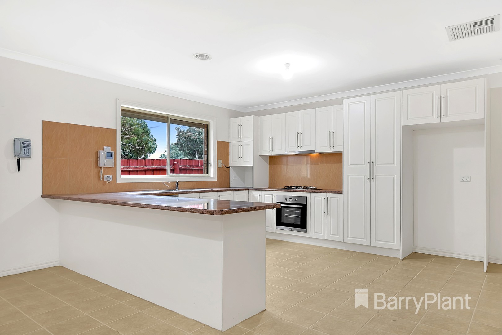 12 Paringa Avenue, South Morang, VIC 3752, South Morang - Thumbnail 2
