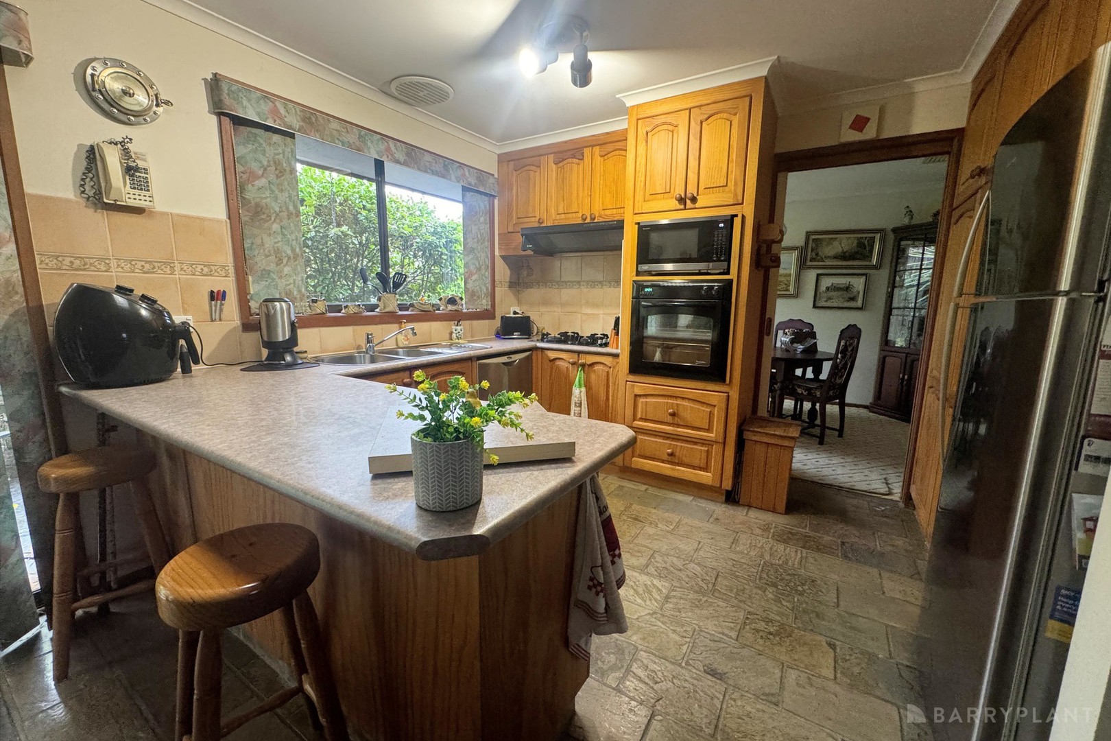 12 Parker Court, Endeavour Hills, VIC 3802 - Thumbnail 2 - 21/05/2026