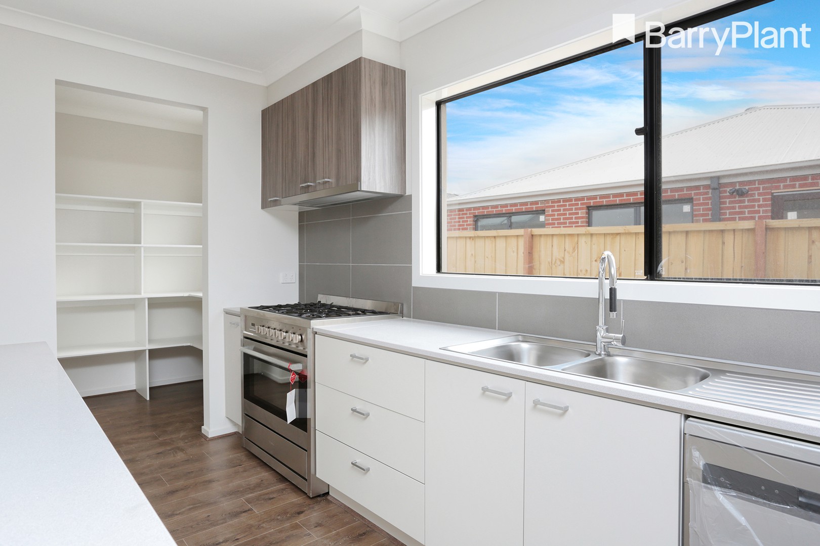 12 Patchin Street, Point Cook, VIC 3030, Point Cook - Thumbnail 2