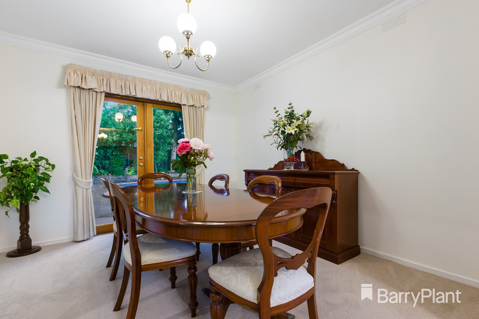 12 Pentland CourtGlen Waverley, VIC 3150, Glen Waverley - Thumbnail 3