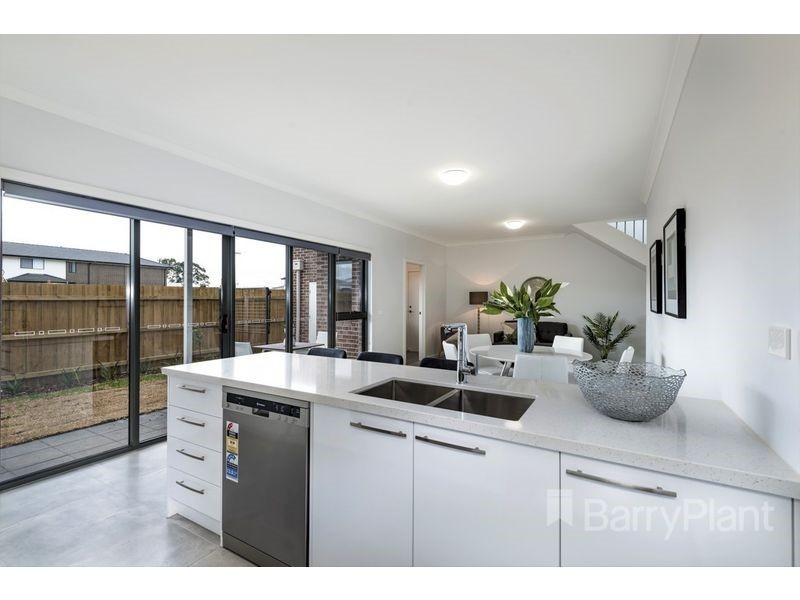 12 Perissos Place, Keysborough, VIC 3173, Keysborough - Thumbnail 4