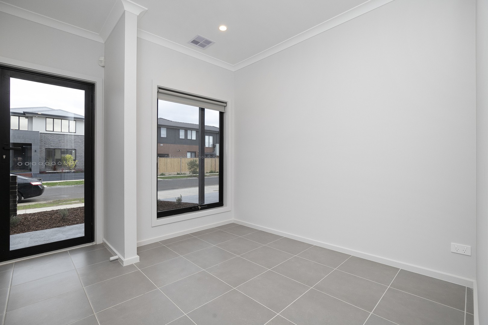 12 Persano Way, Taylors Lakes, VIC 3038, Taylors Lakes - Thumbnail 2
