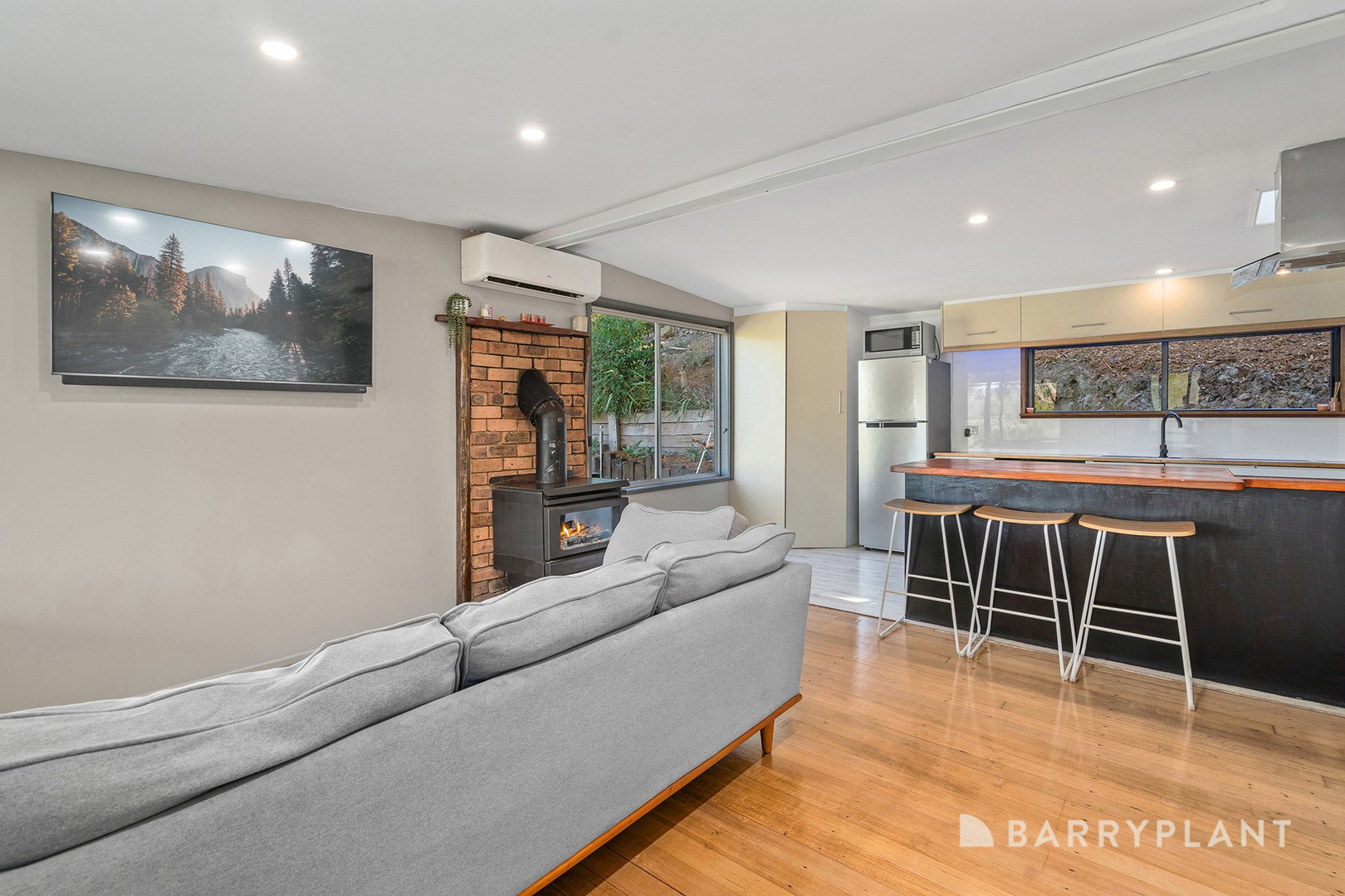 12 Railway Road, Mount Evelyn, VIC 3796, Mount Evelyn - Thumbnail 4
