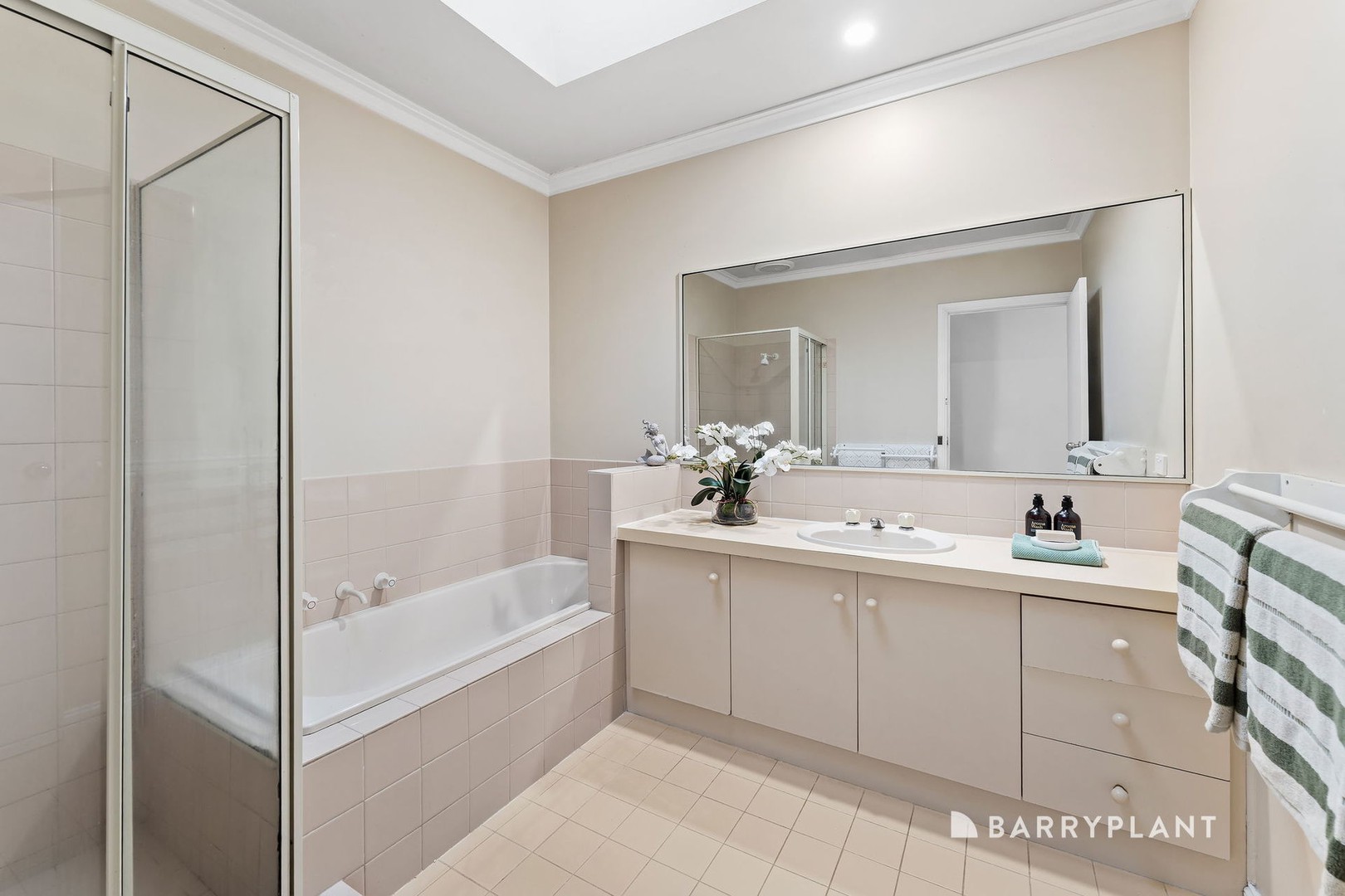 12 Regency Terrace, Lysterfield, VIC 3156, Lysterfield - Thumbnail 8