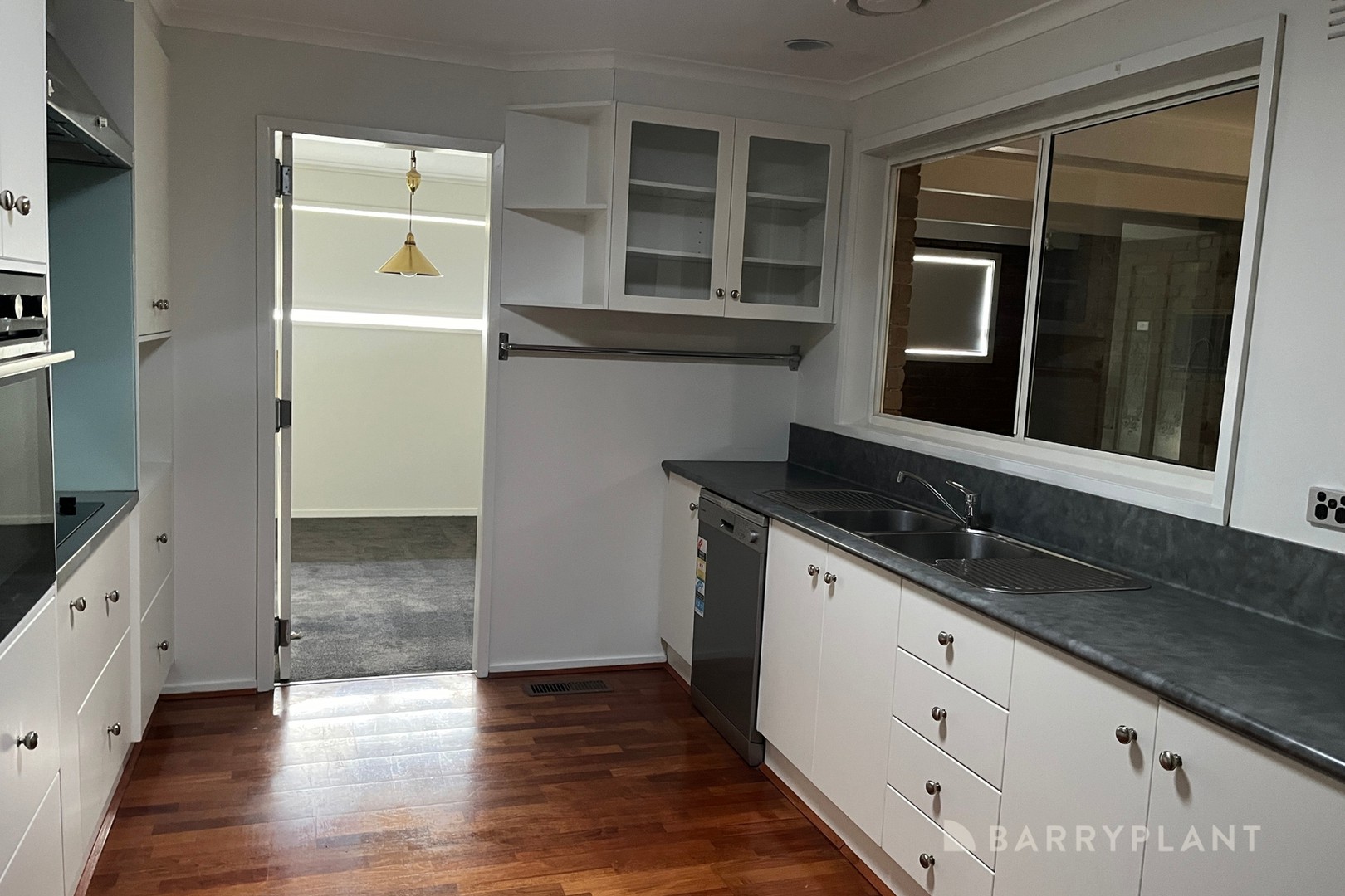 12 Reynolds Court, Werribee, VIC 3030, Werribee - Thumbnail 4