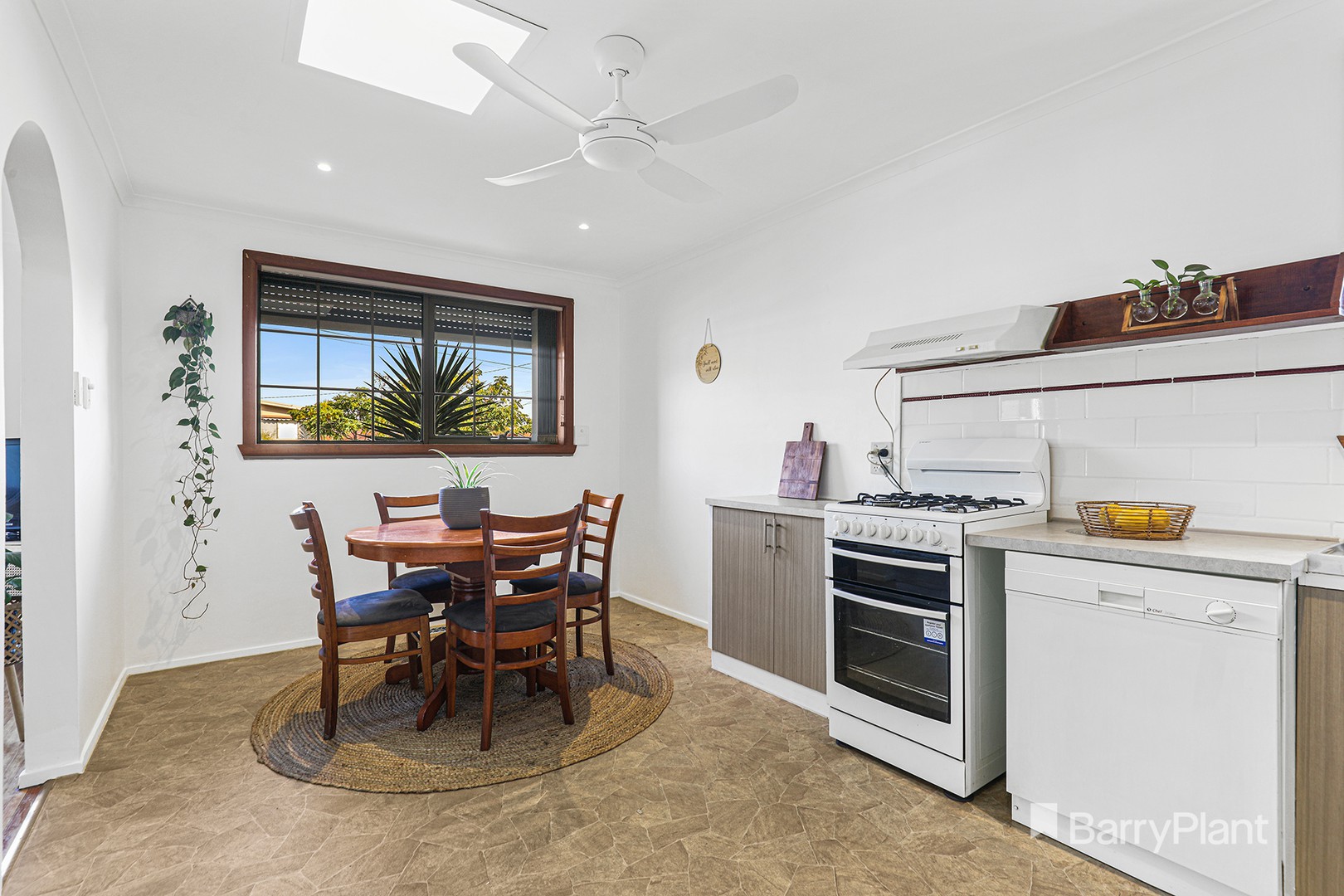 12 Rosebud Crescent, Broadmeadows, VIC 3047, Broadmeadows - Thumbnail 5