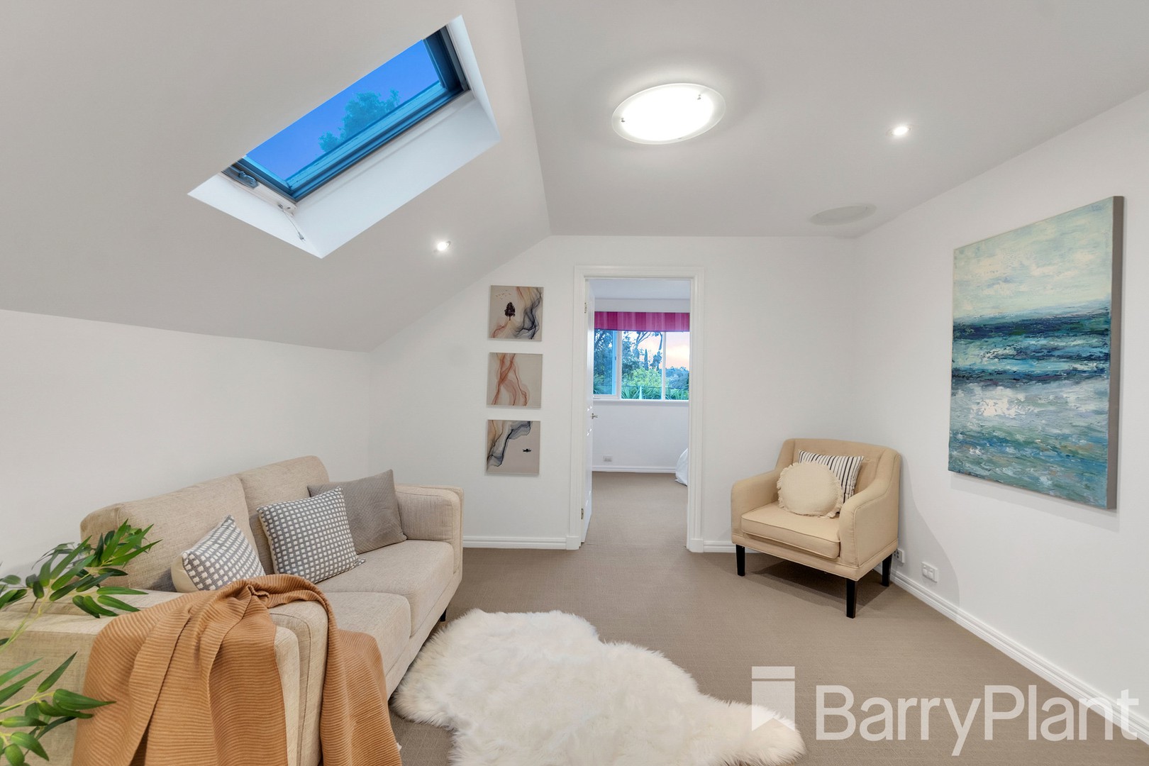 12 Russell CrescentMount Waverley, VIC 3149, Mount Waverley - Thumbnail 6