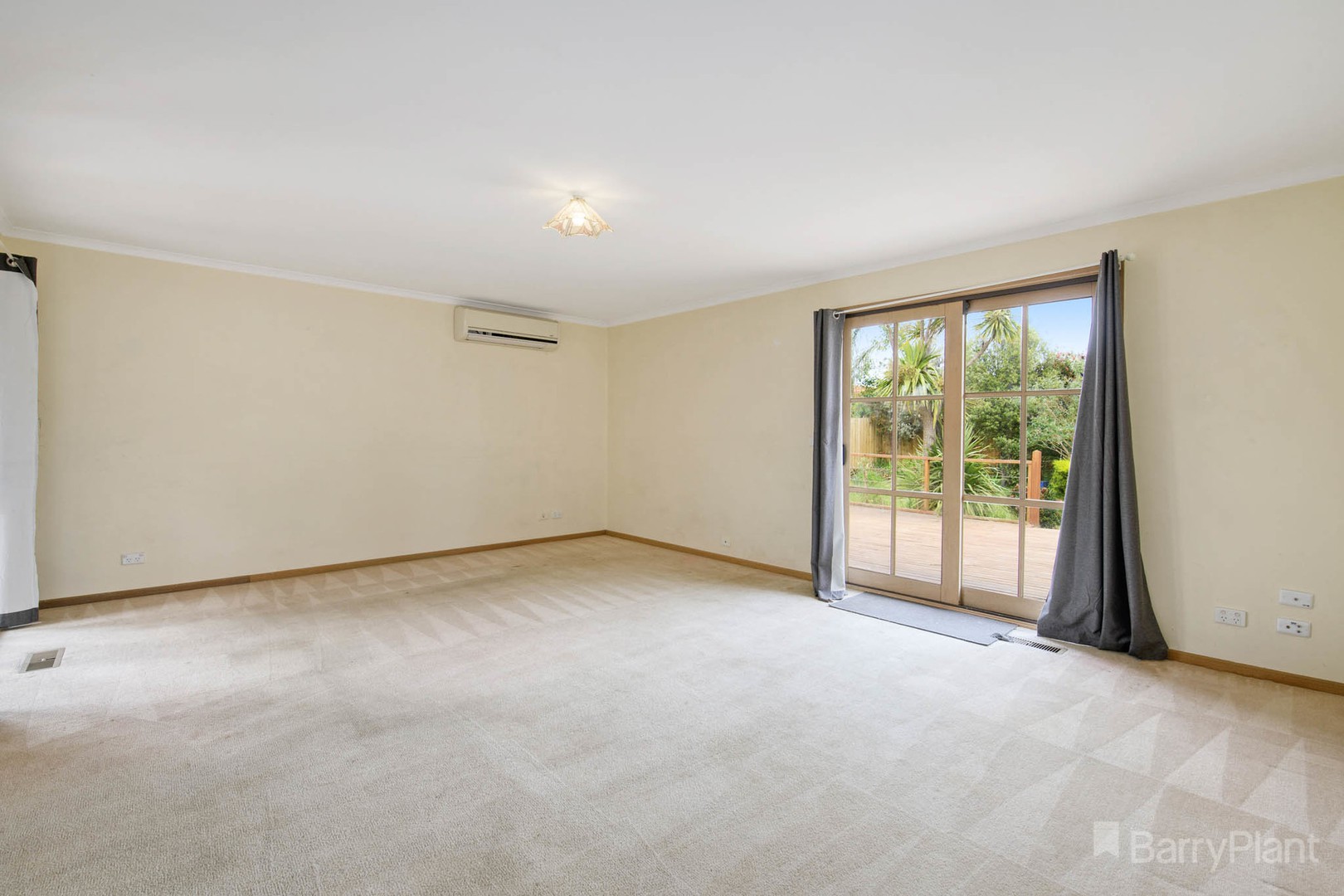 12 Sanders Court, Narre Warren, VIC 3805 - Thumbnail 2 - 25/11/2021