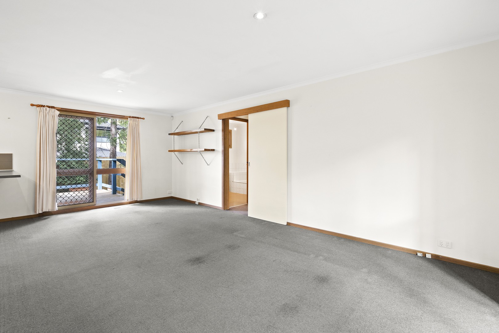 12 Sanders Road, Box Hill, VIC 3128, Box Hill - Thumbnail 3