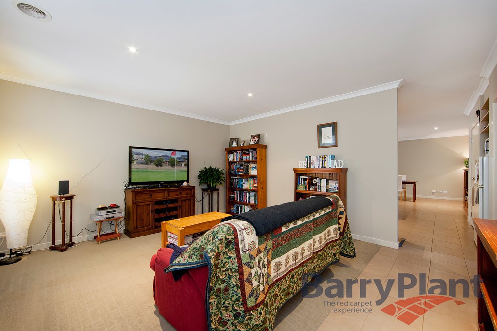 12 Sandhill Rise, Point Cook, VIC 3030, Point Cook - Thumbnail 7