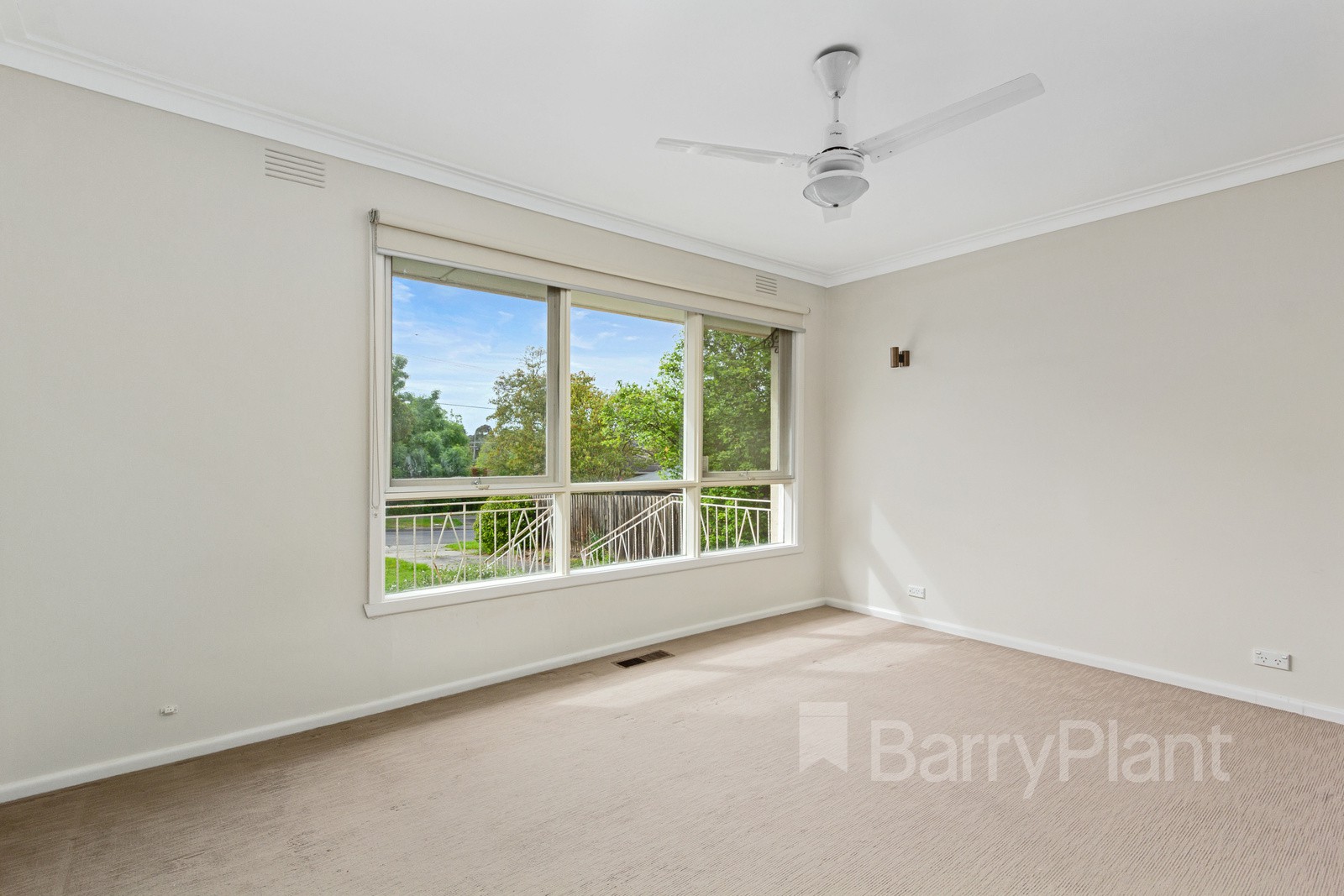 12 Seaforth Road, Wantirna South, VIC 3152, Wantirna South - Thumbnail 2