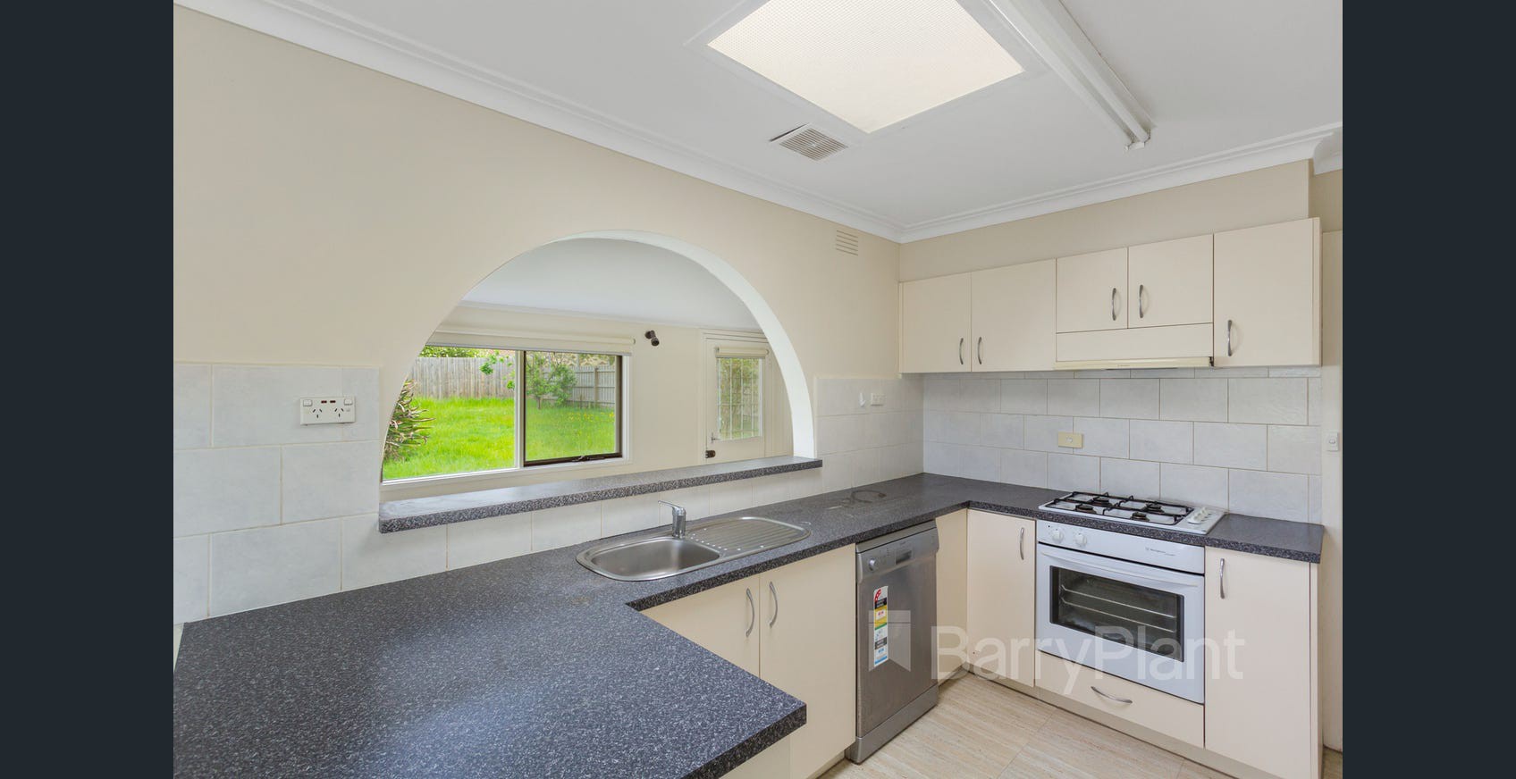 12 Seaforth Road, Wantirna South, VIC 3152, Wantirna South - Thumbnail 3