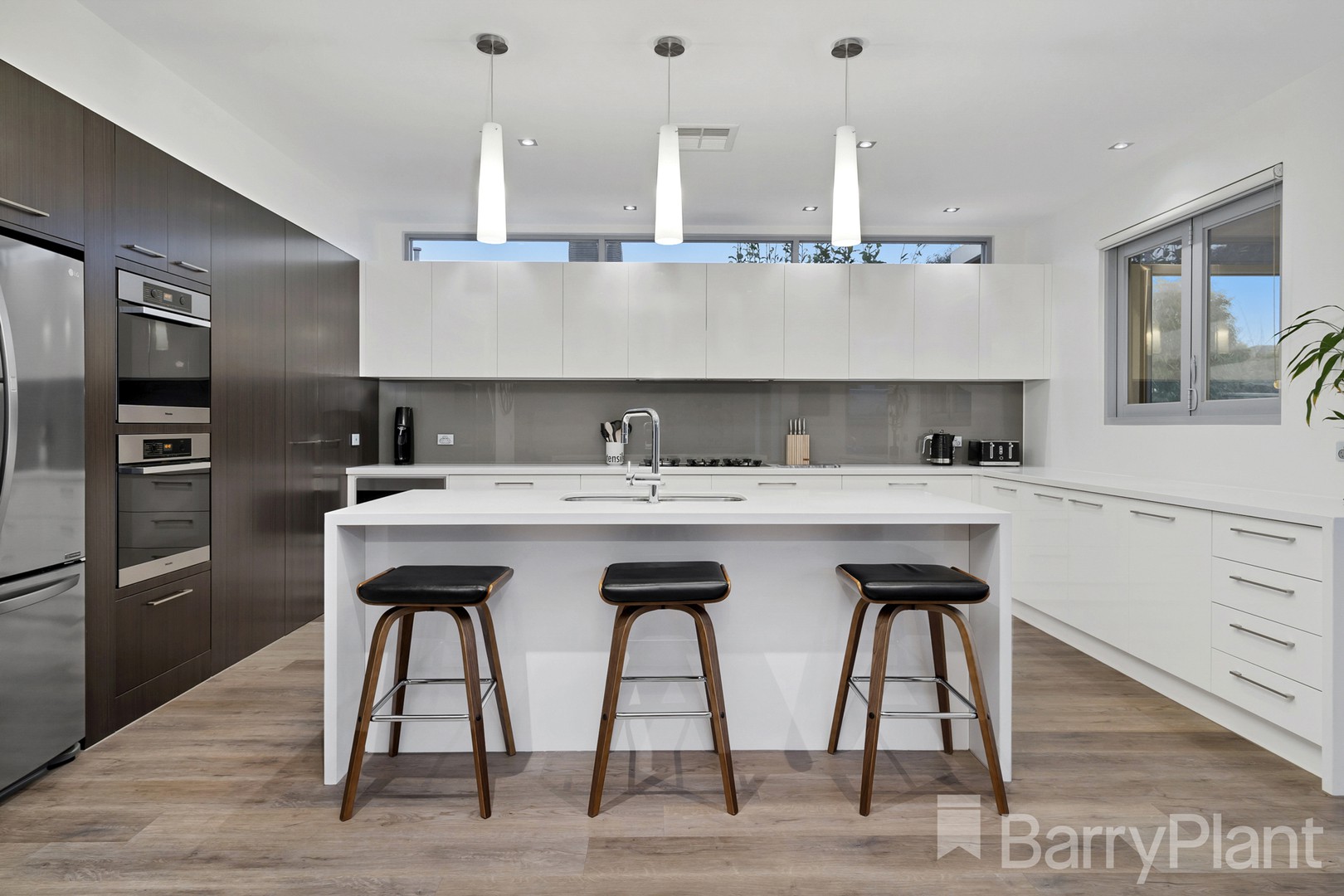 12 Seira Street, Bundoora, VIC 3083, Bundoora - Thumbnail 2