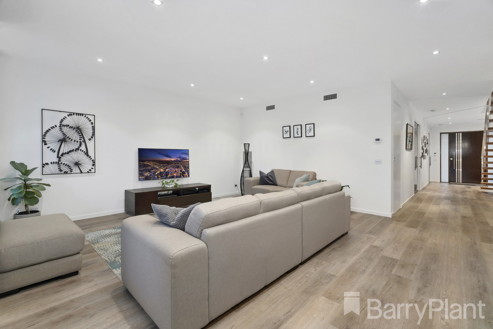 12 Seira Street, Bundoora, VIC 3083, Bundoora - Thumbnail 7