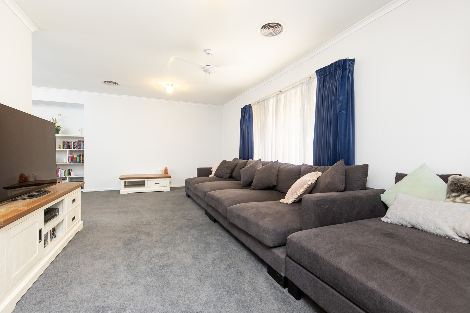 12 Semmens Crescent, Mildura, VIC 3500 - Thumbnail 2 - 30/01/2026