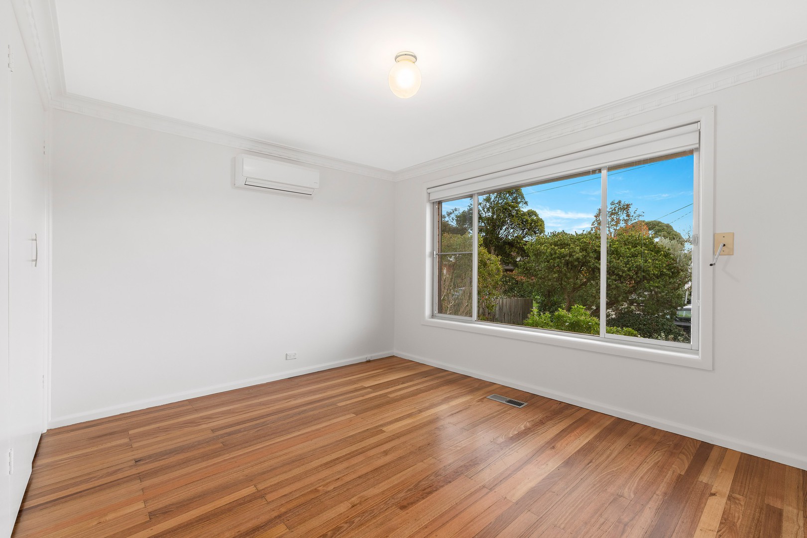 12 Sharpes Road, Watsonia, VIC 3087, Watsonia - Thumbnail 6