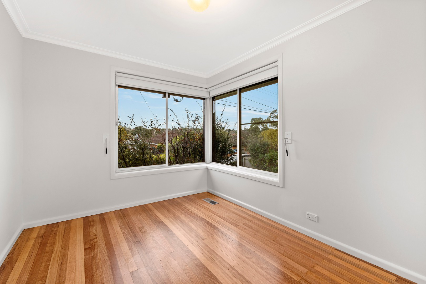 12 Sharpes Road, Watsonia, VIC 3087, Watsonia - Thumbnail 7