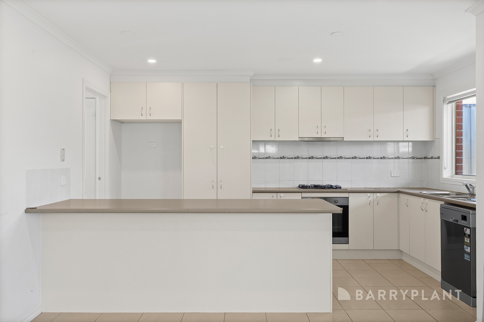 12 Sienna Way, Pakenham, VIC 3810 - Thumbnail 1 - 09/01/2026