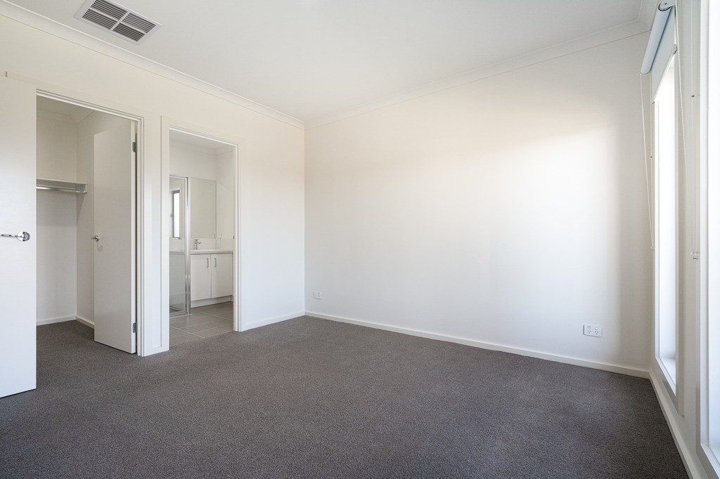 12 Silver Wattle Road, Mount Duneed, VIC 3217, Mount Duneed - Thumbnail 4