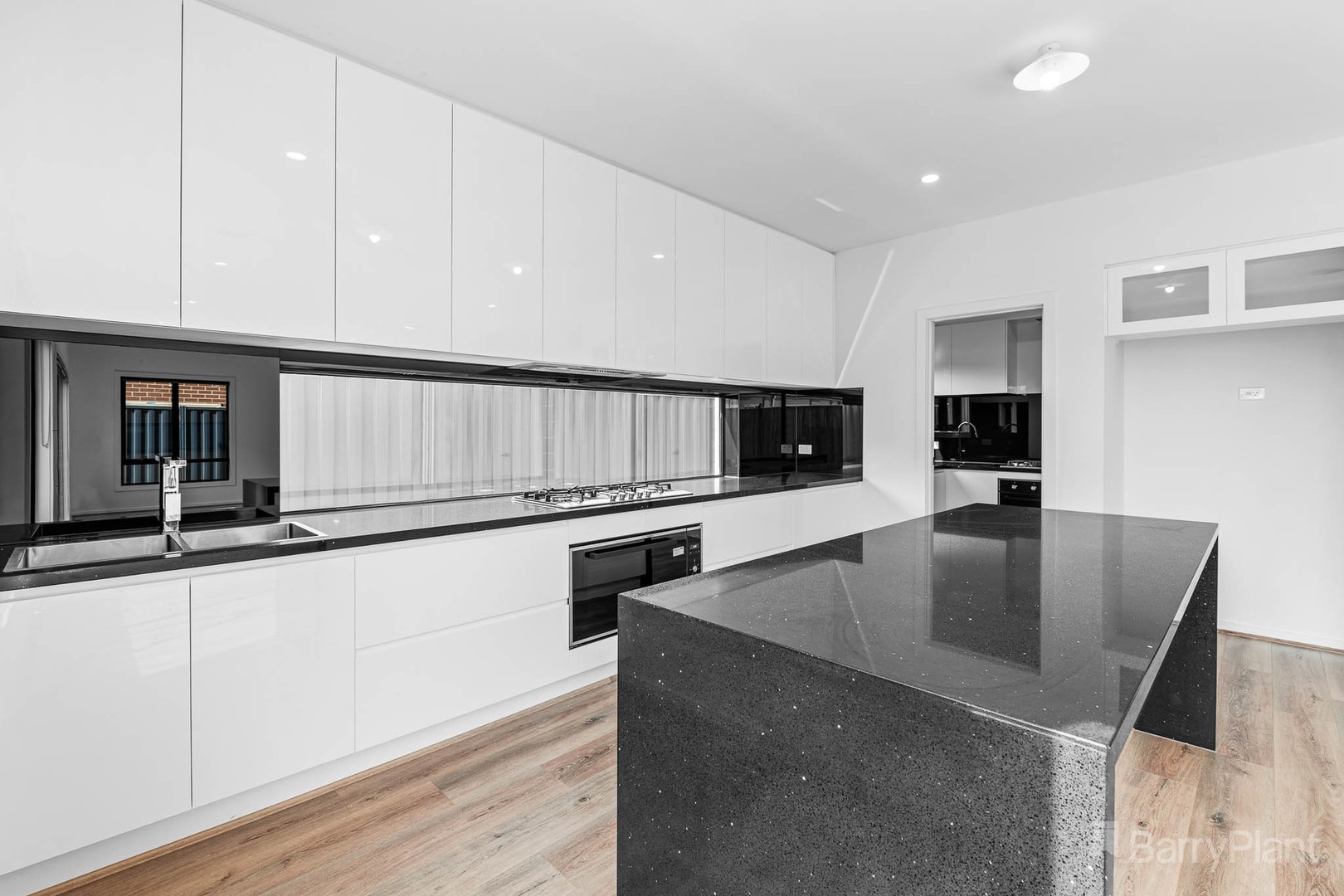 12 Sora Court, Berwick, VIC 3806, Berwick - Thumbnail 2