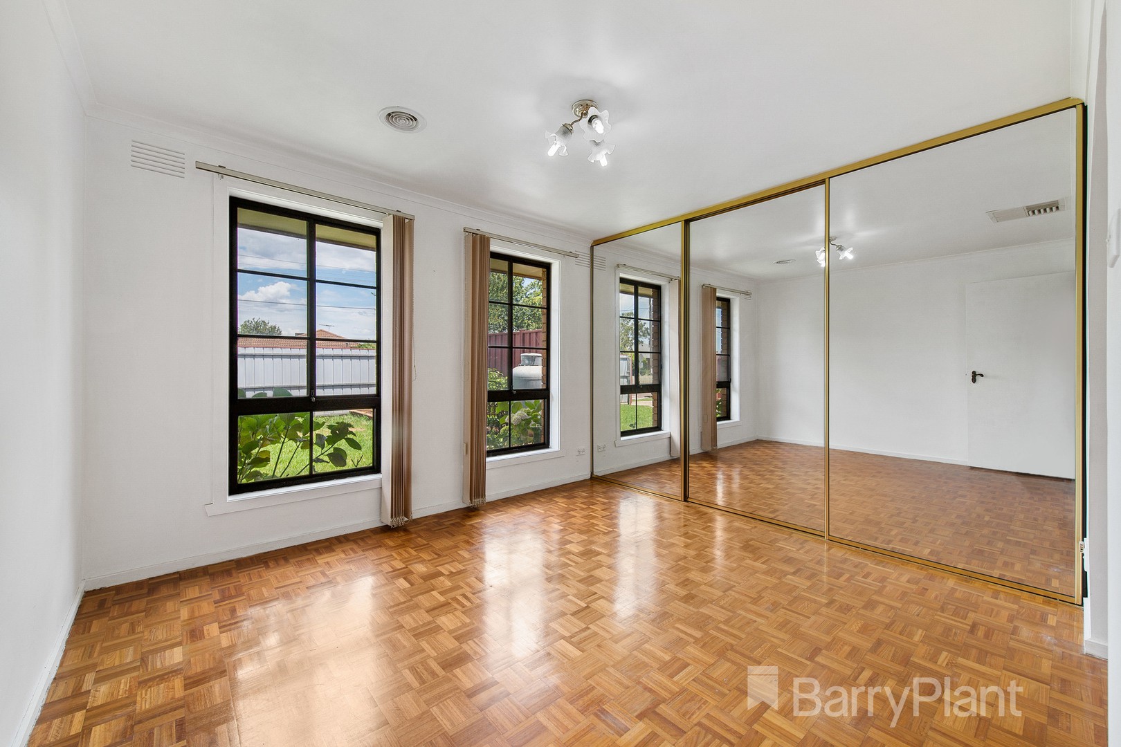 12 Stewart Crescent, Rockbank, VIC 3335, Rockbank - Thumbnail 2
