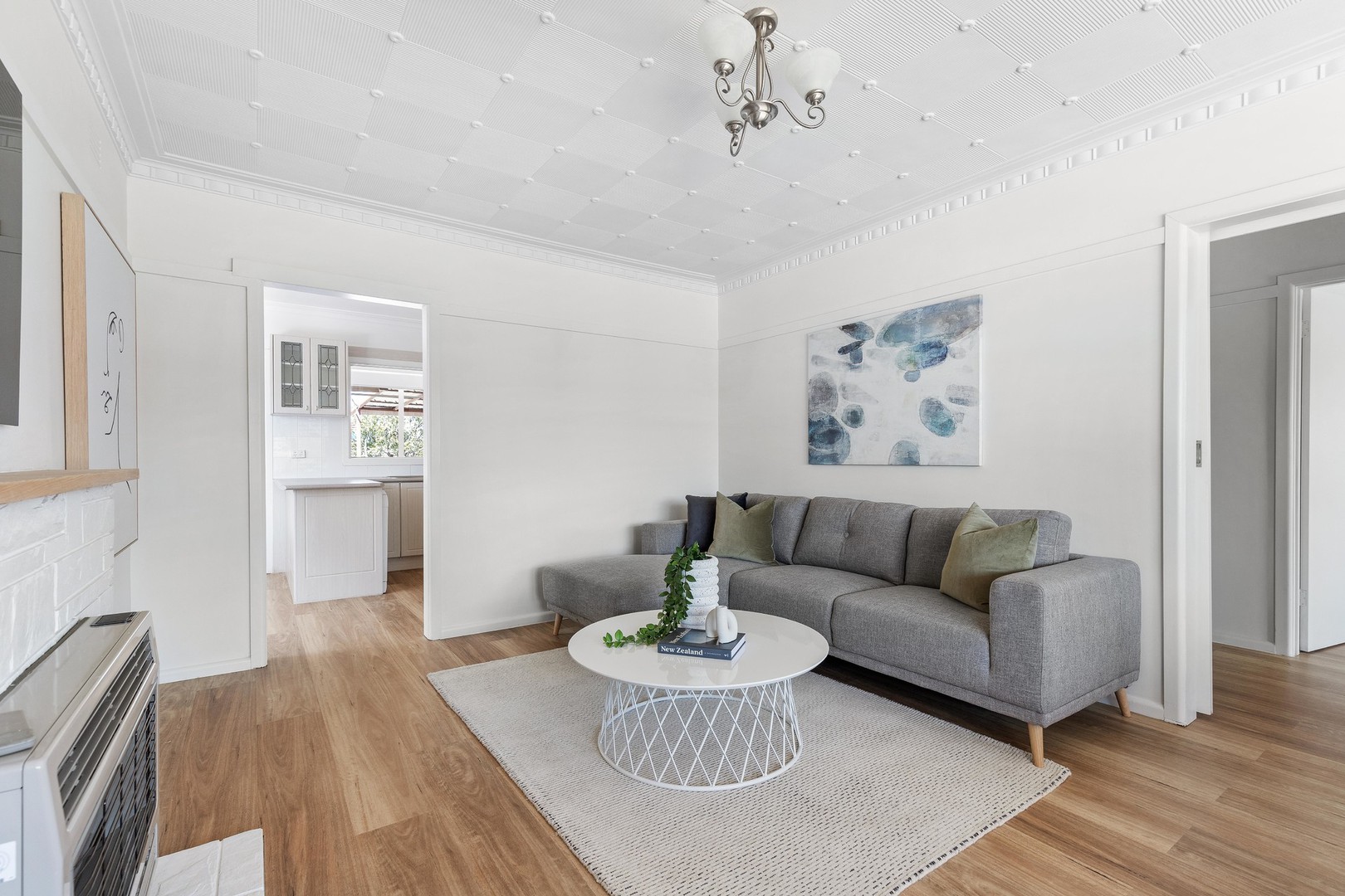 12 Stradbroke Drive, St Albans, VIC 3021, St Albans - Thumbnail 2
