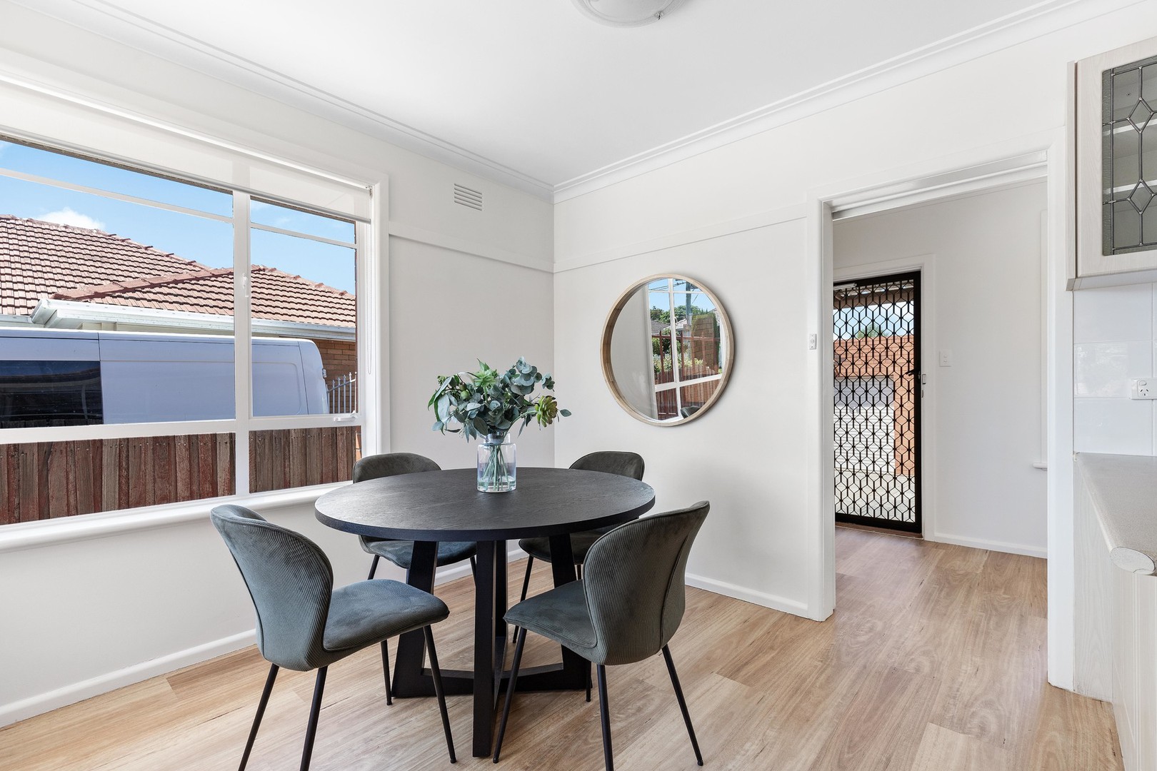 12 Stradbroke Drive, St Albans, VIC 3021, St Albans - Thumbnail 5