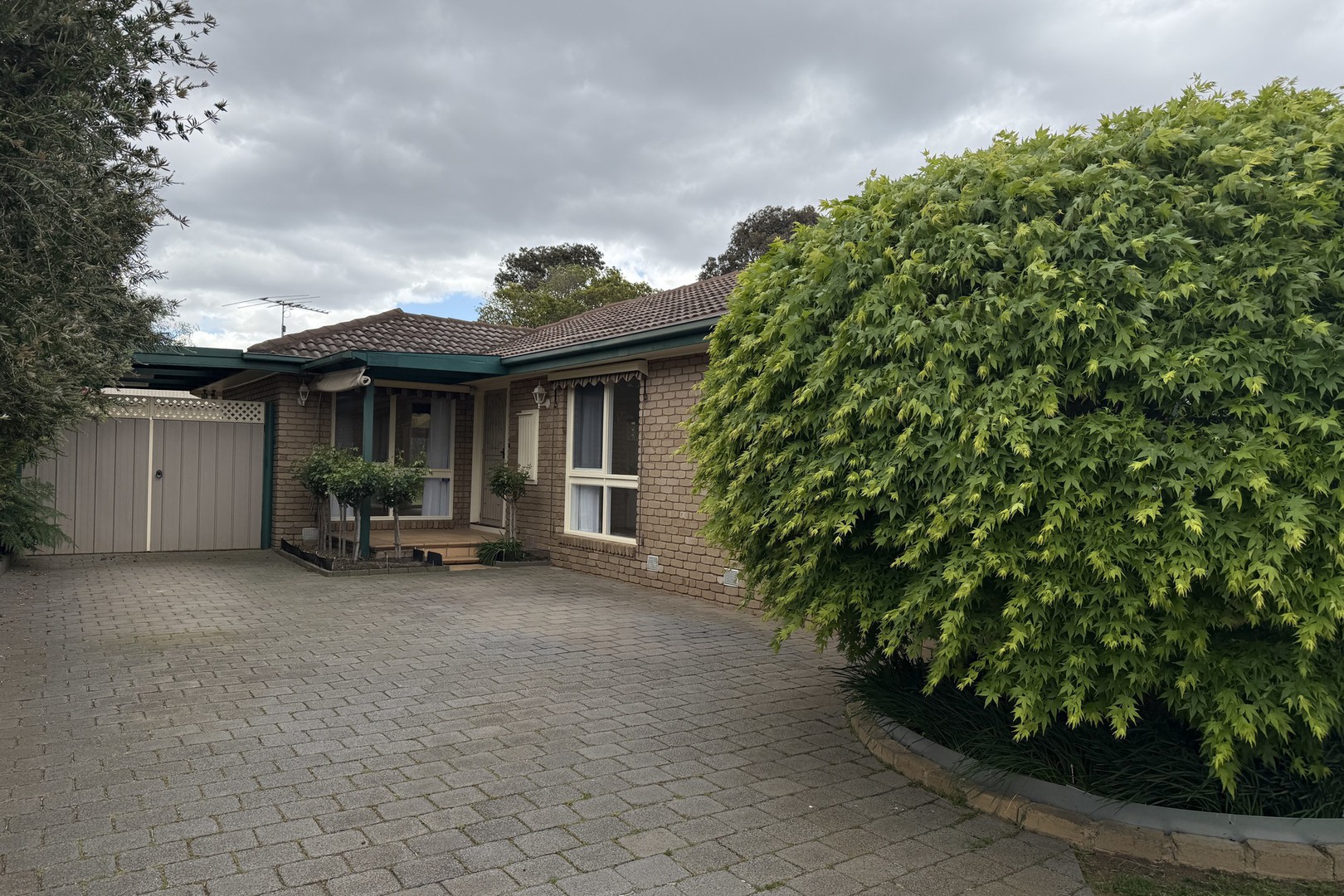 12 Stradbroke Way, Wyndham Vale, VIC 3024 - Thumbnail 2 - 10/10/2025