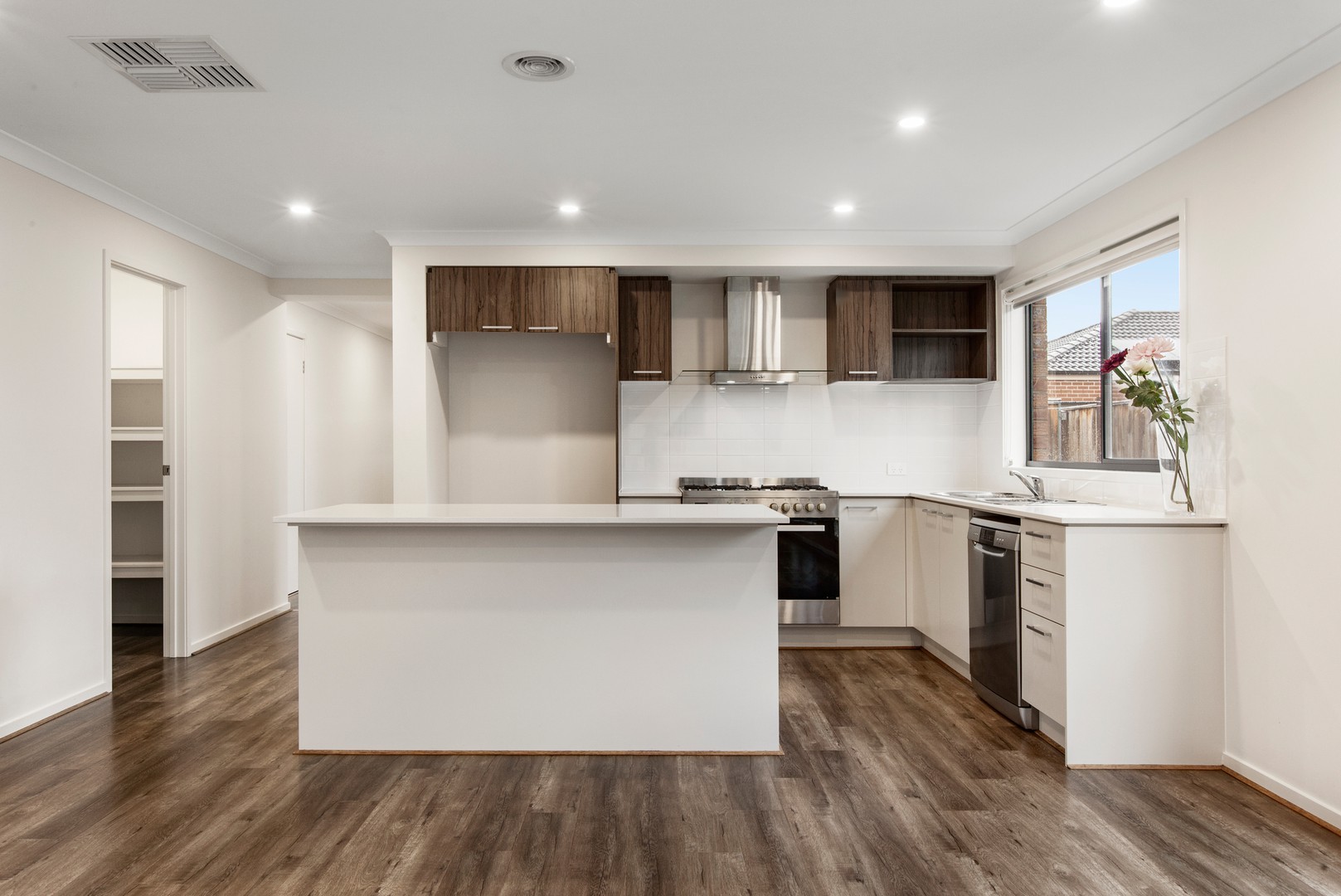 12 Sukarna CourtDoreen, VIC 3754  - Leased, Doreen - Thumbnail 3