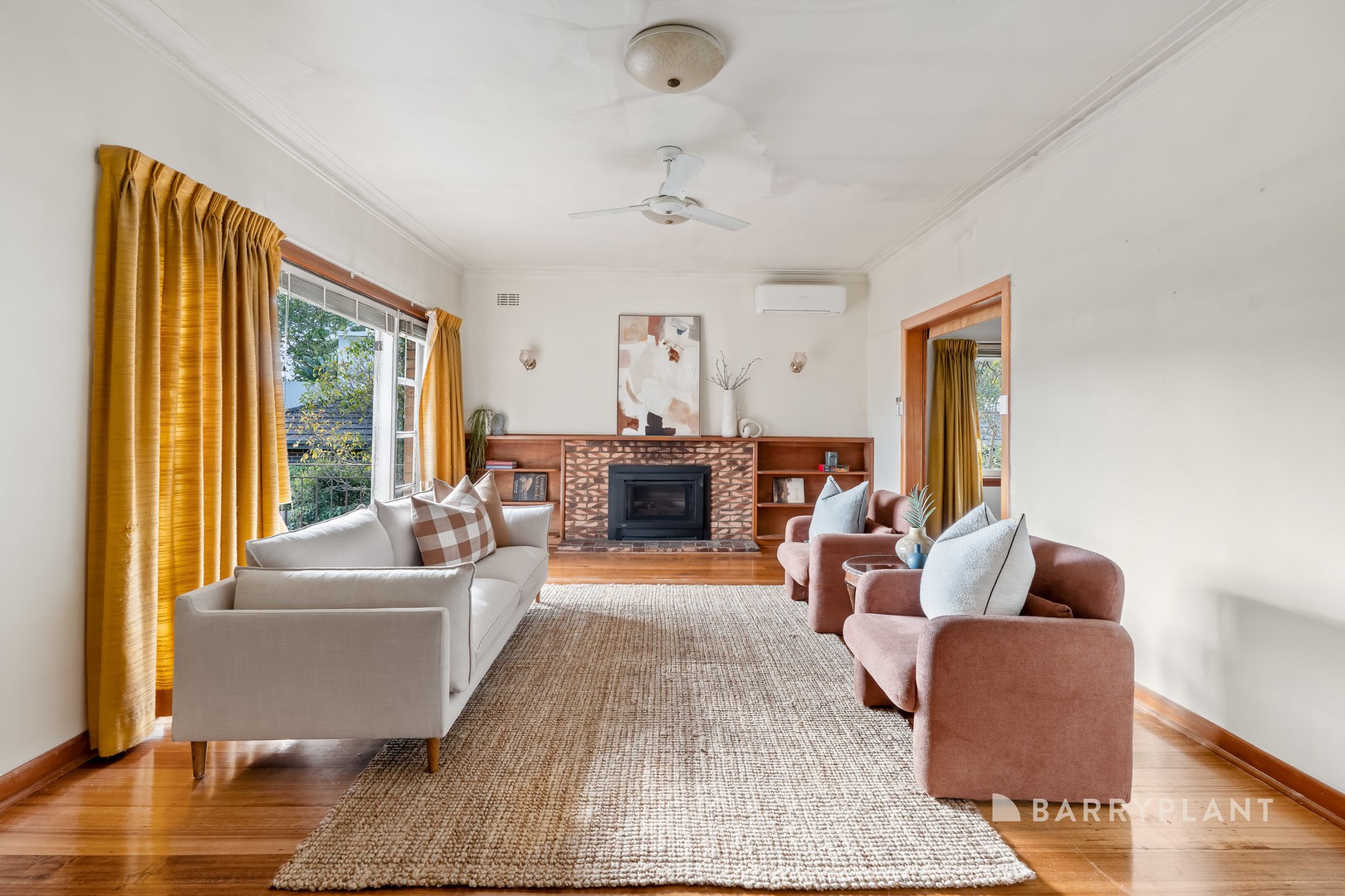 12 Sutton Parade, Mont Albert North, VIC 3129 - Thumbnail 2 - 14/08/2025