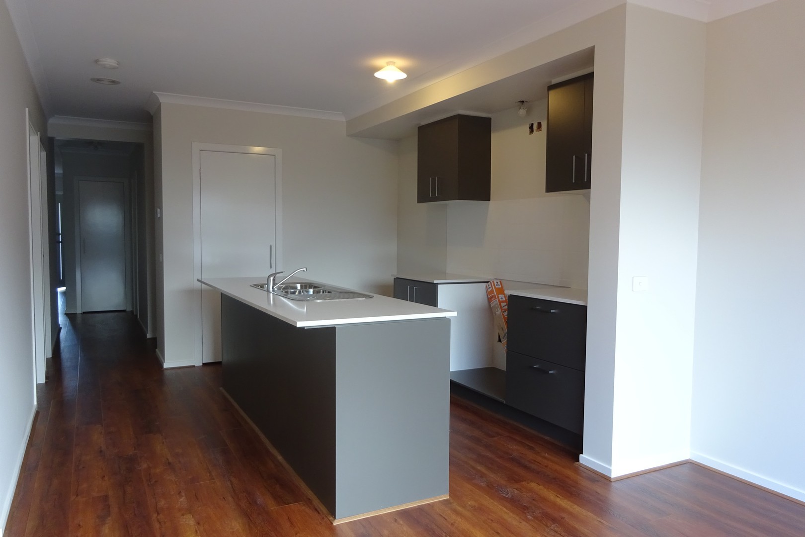 12 Tarrion Rise, Craigieburn, VIC 3064 - Thumbnail 2 - 22/04/2025