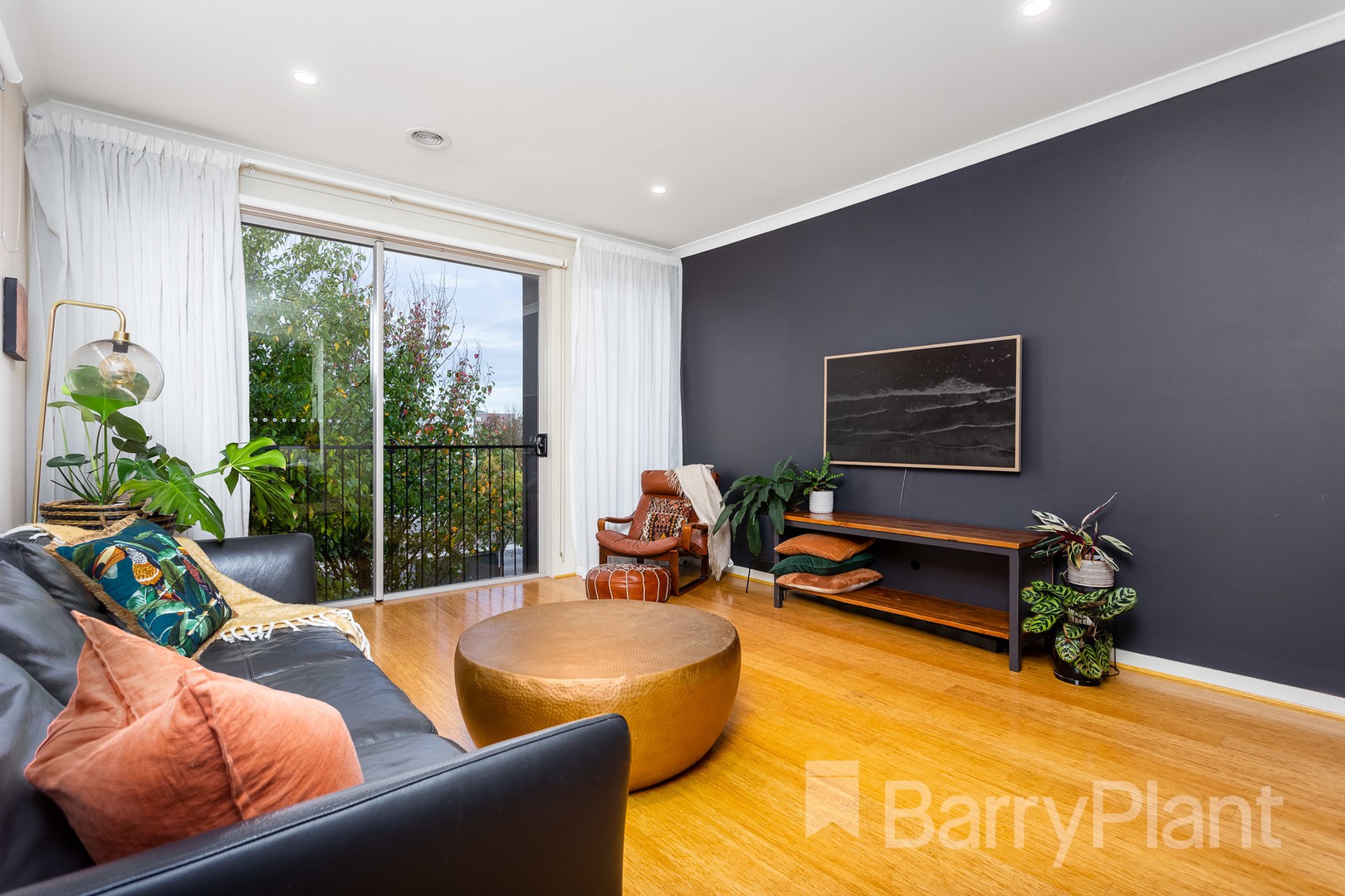 12 Tattersalls Lane, Point Cook, VIC 3030, Point Cook - Thumbnail 3