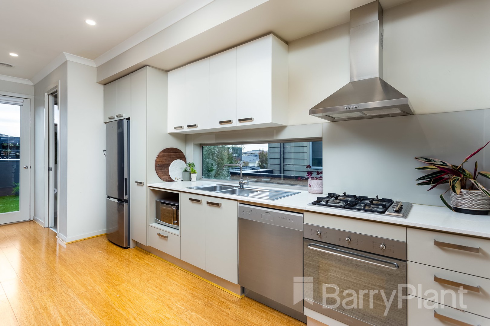 12 Tattersalls Lane, Point Cook, VIC 3030, Point Cook - Thumbnail 8